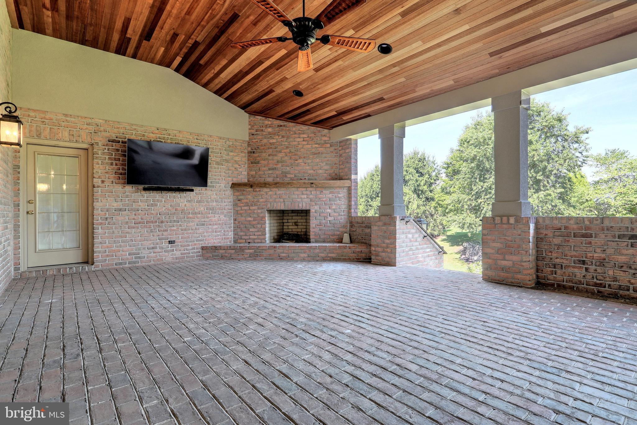 BRITTANY II - Residential