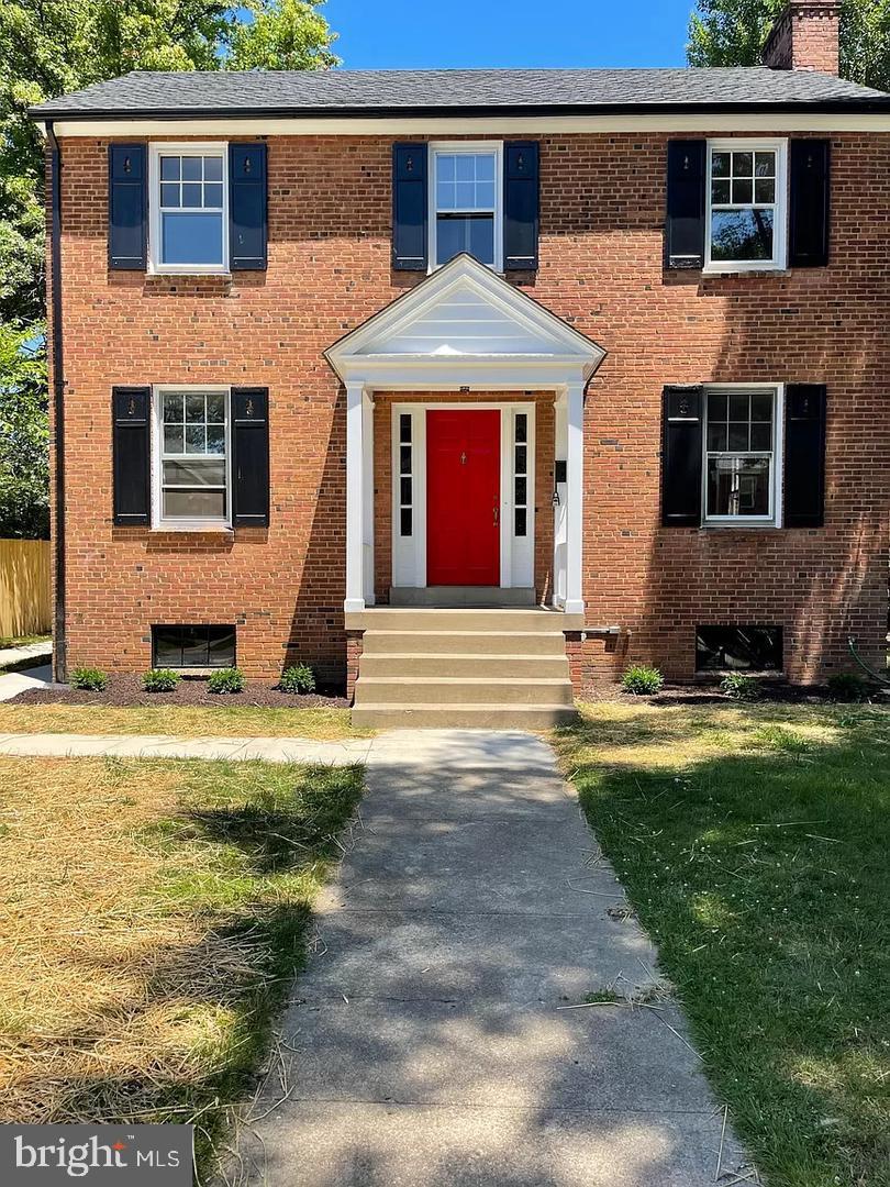 ARLINGTON HEIGHTS - Residential Lease