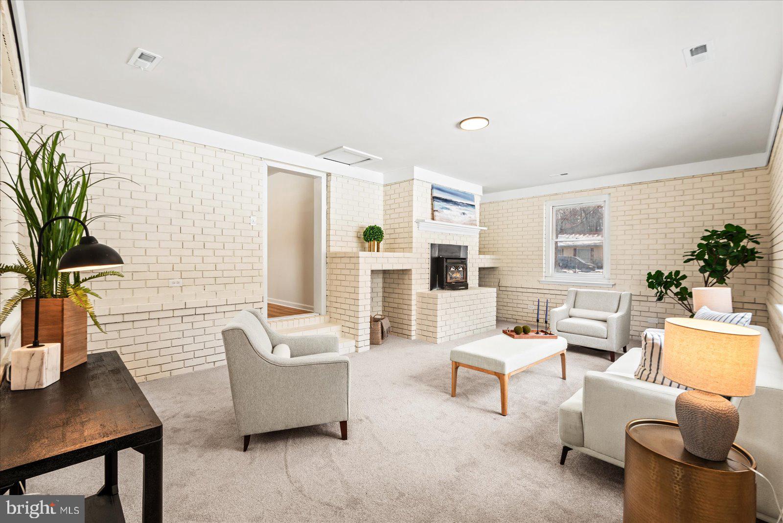 SHADY LANE - Residential