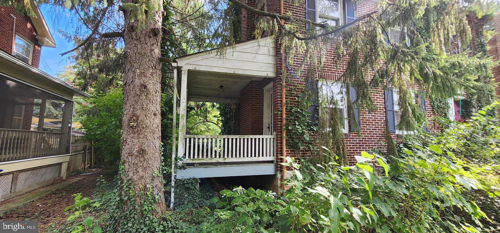 31 E IRVIN AVENUE