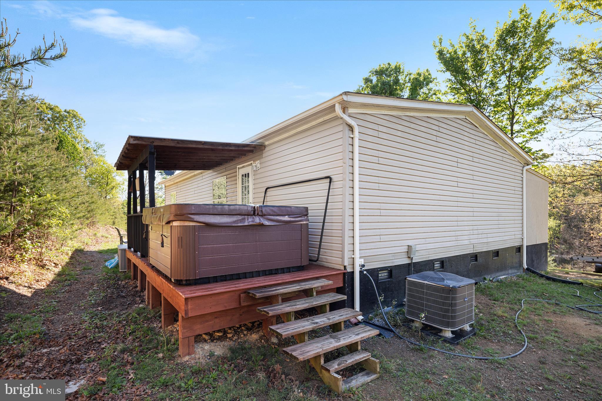 HOOVER MOUNTAIN - Residential