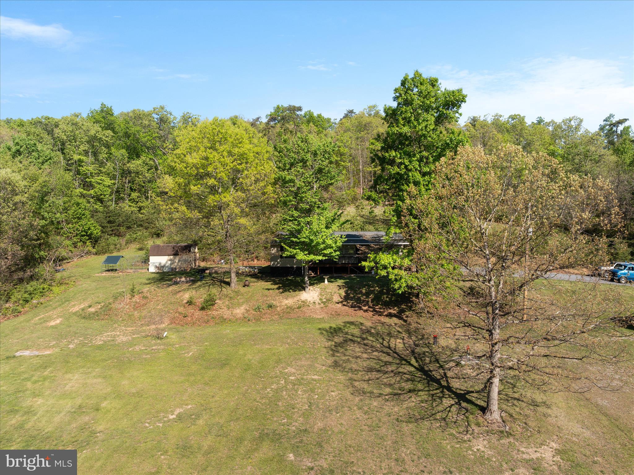 HOOVER MOUNTAIN - Residential