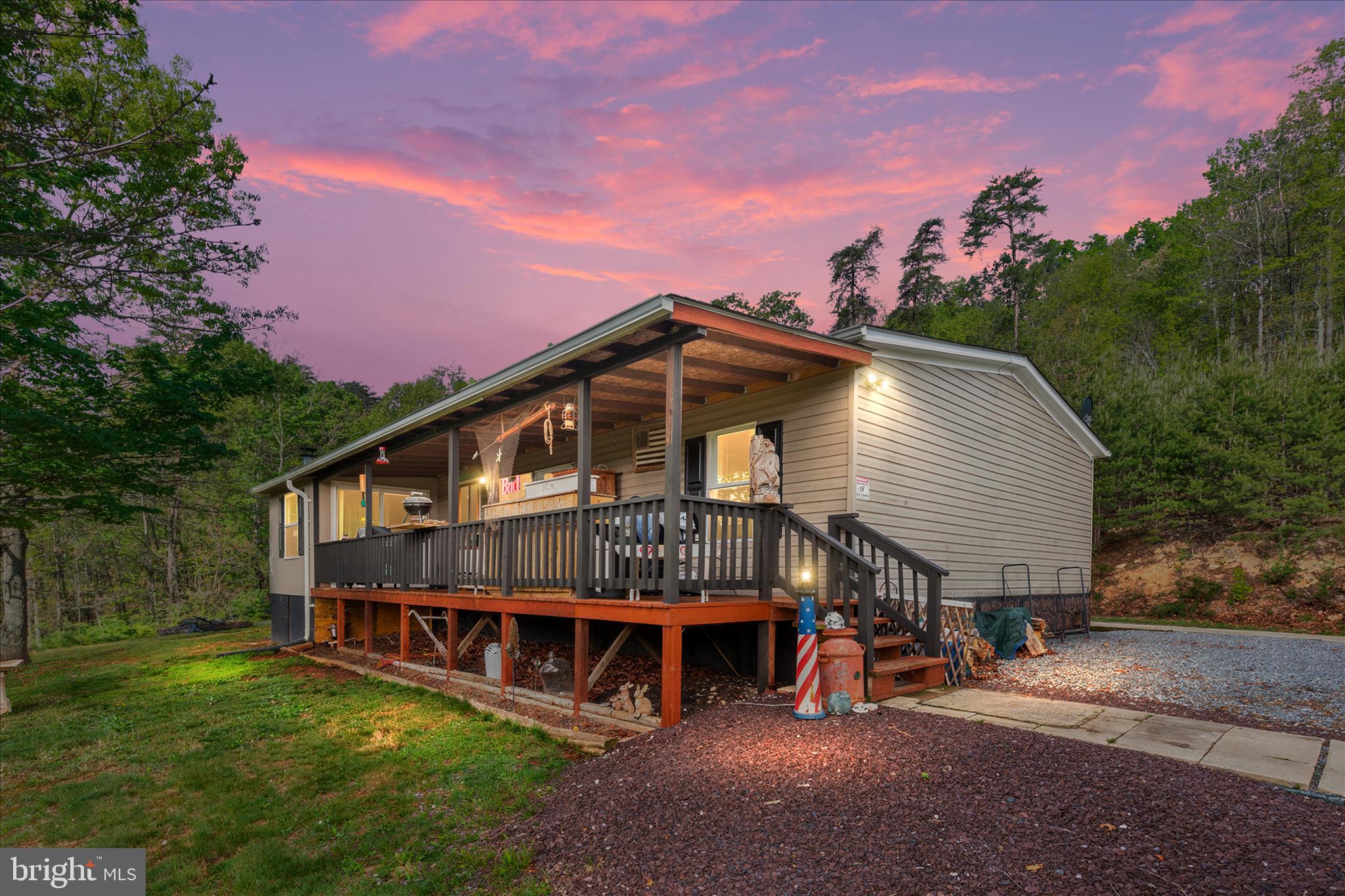HOOVER MOUNTAIN - Residential