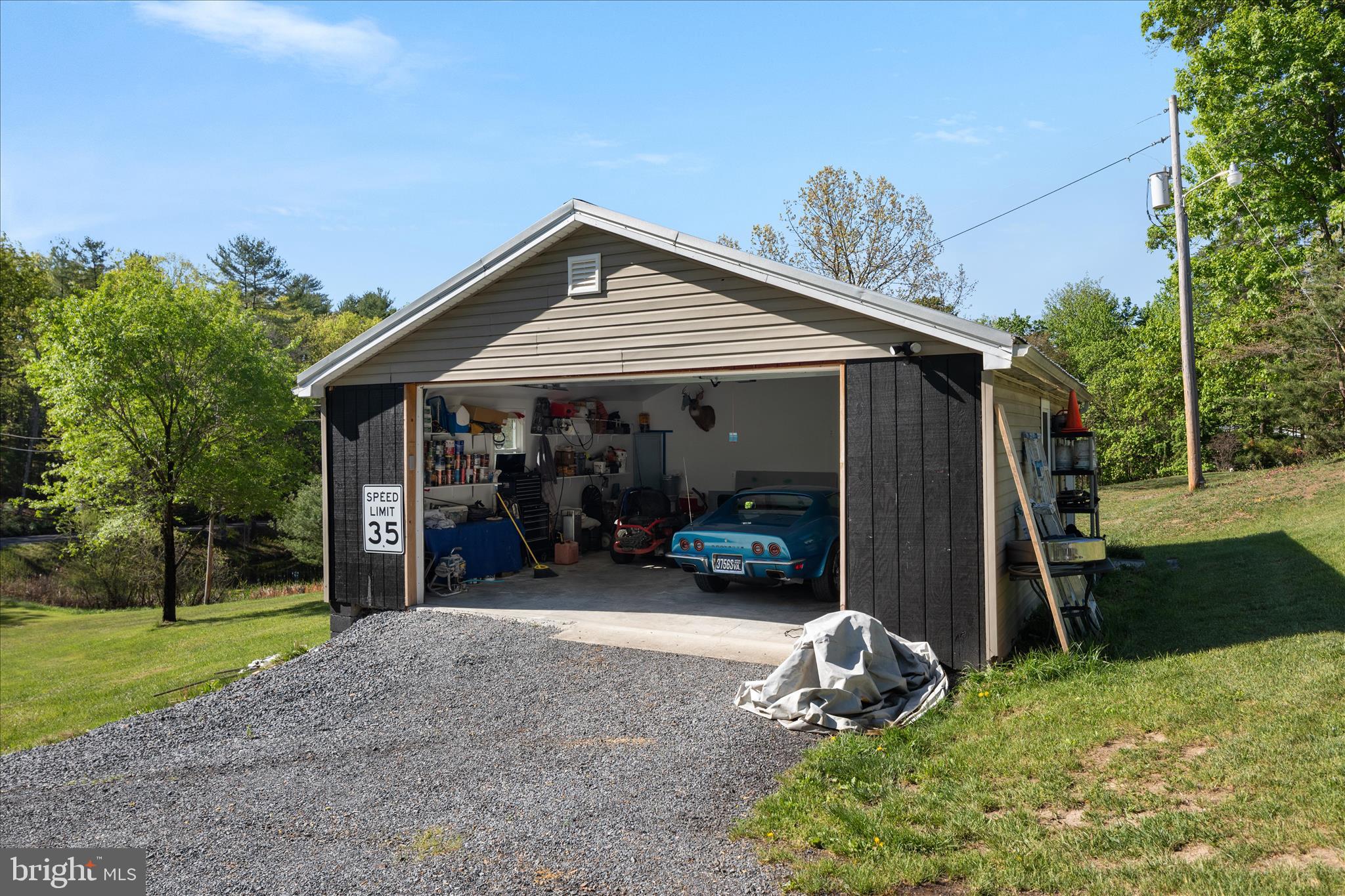 HOOVER MOUNTAIN - Residential