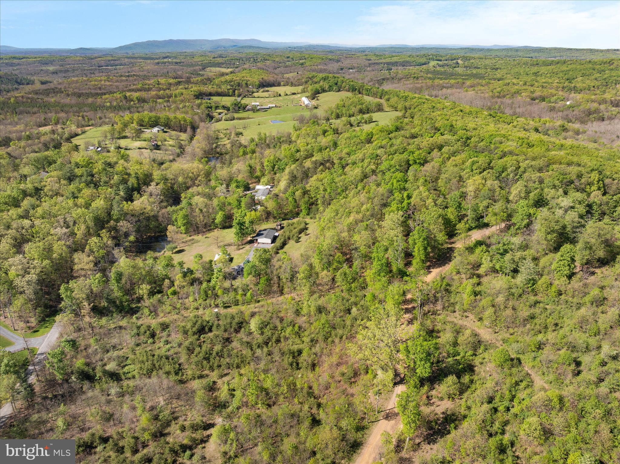 HOOVER MOUNTAIN - Residential
