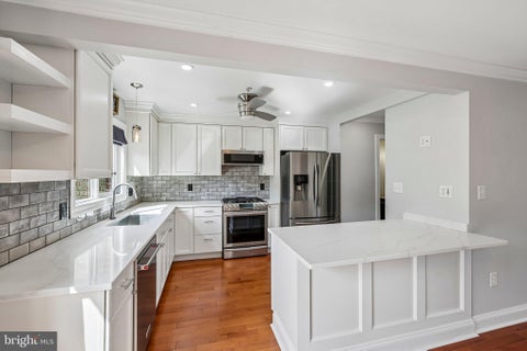 Townhouse For Sale - 25 Beaver Pond Circle<br/> PARKVILLE, MD 21234