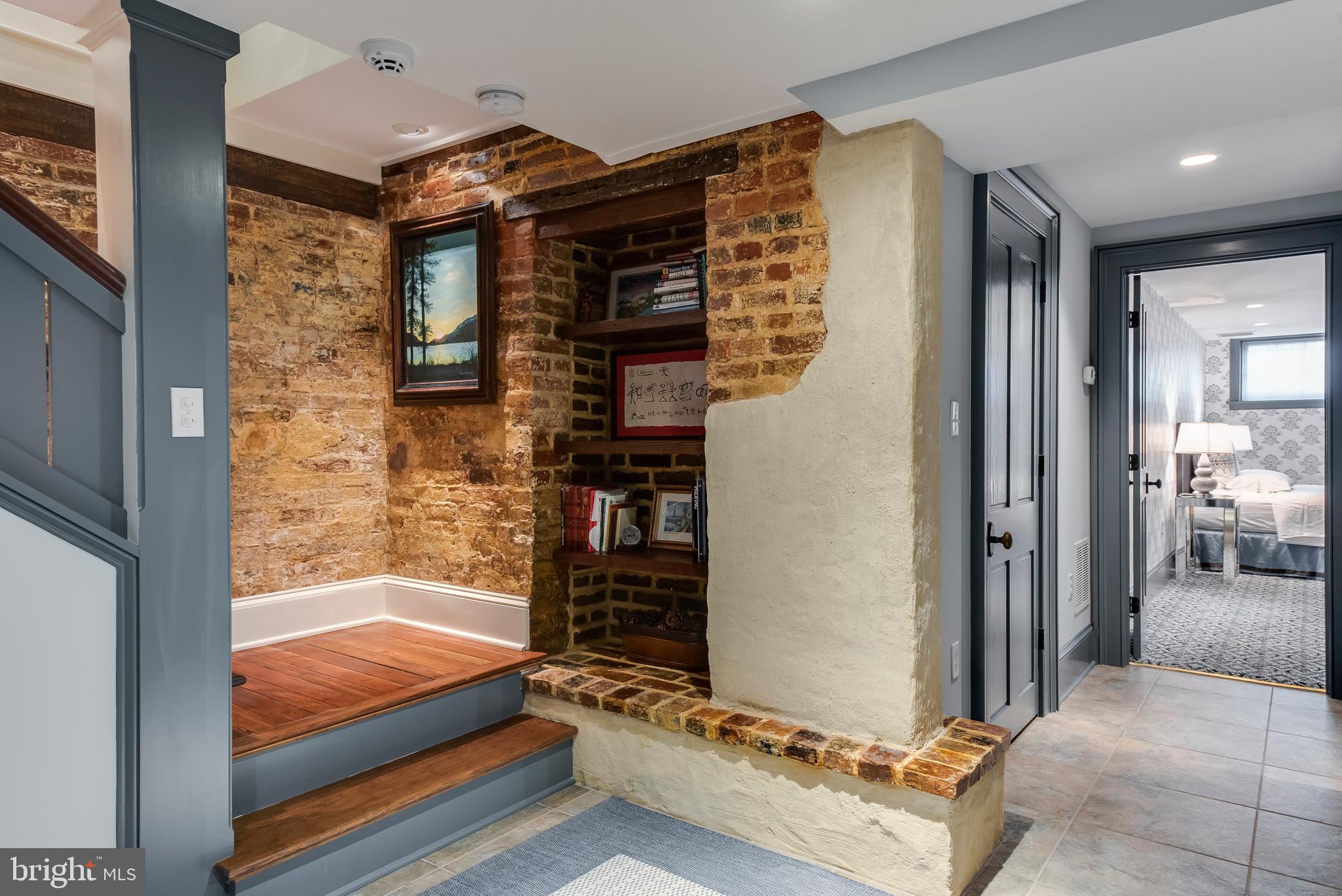 HISTORIC DISTRICT - Residential