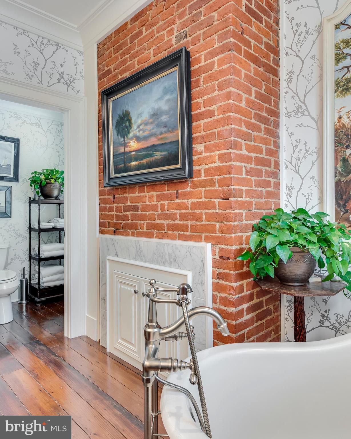 HISTORIC DISTRICT - Residential