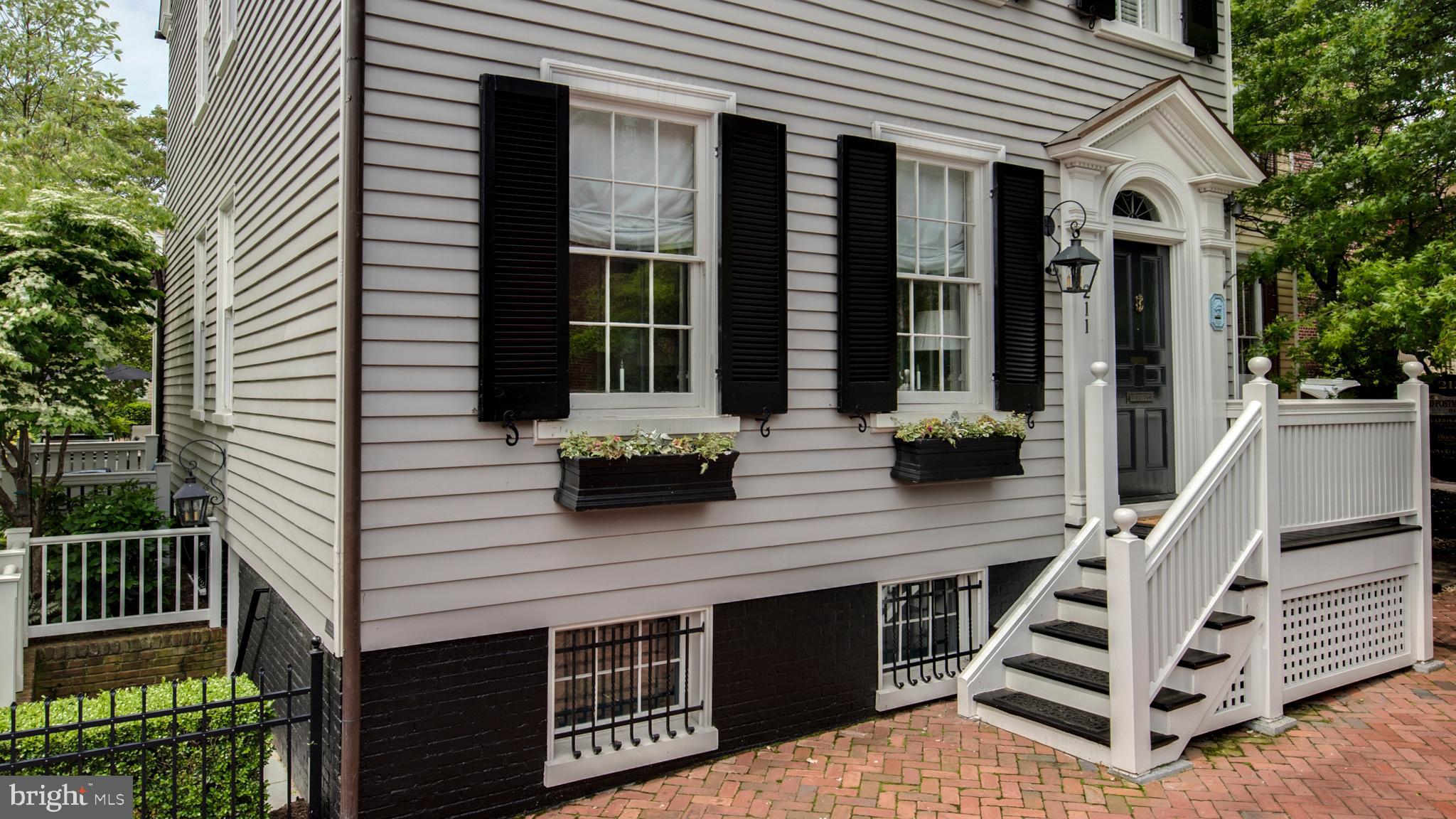 HISTORIC DISTRICT - Residential