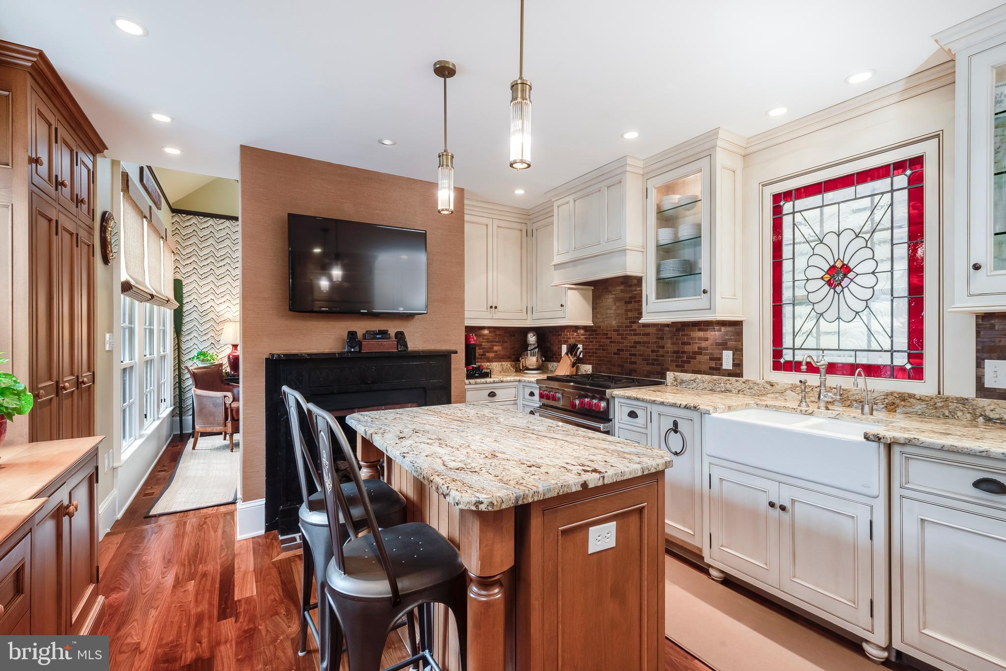 HISTORIC DISTRICT - Residential