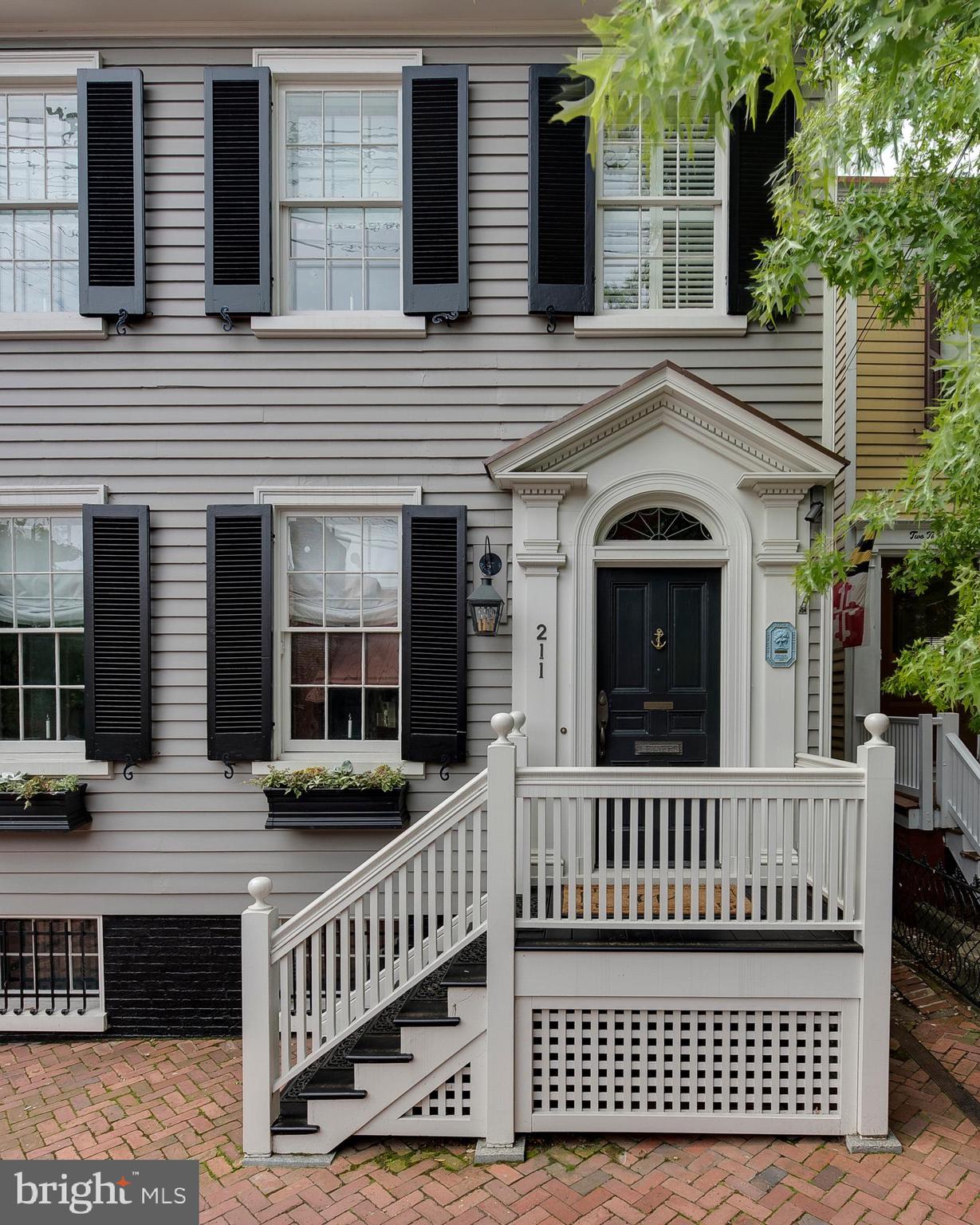 HISTORIC DISTRICT - Residential