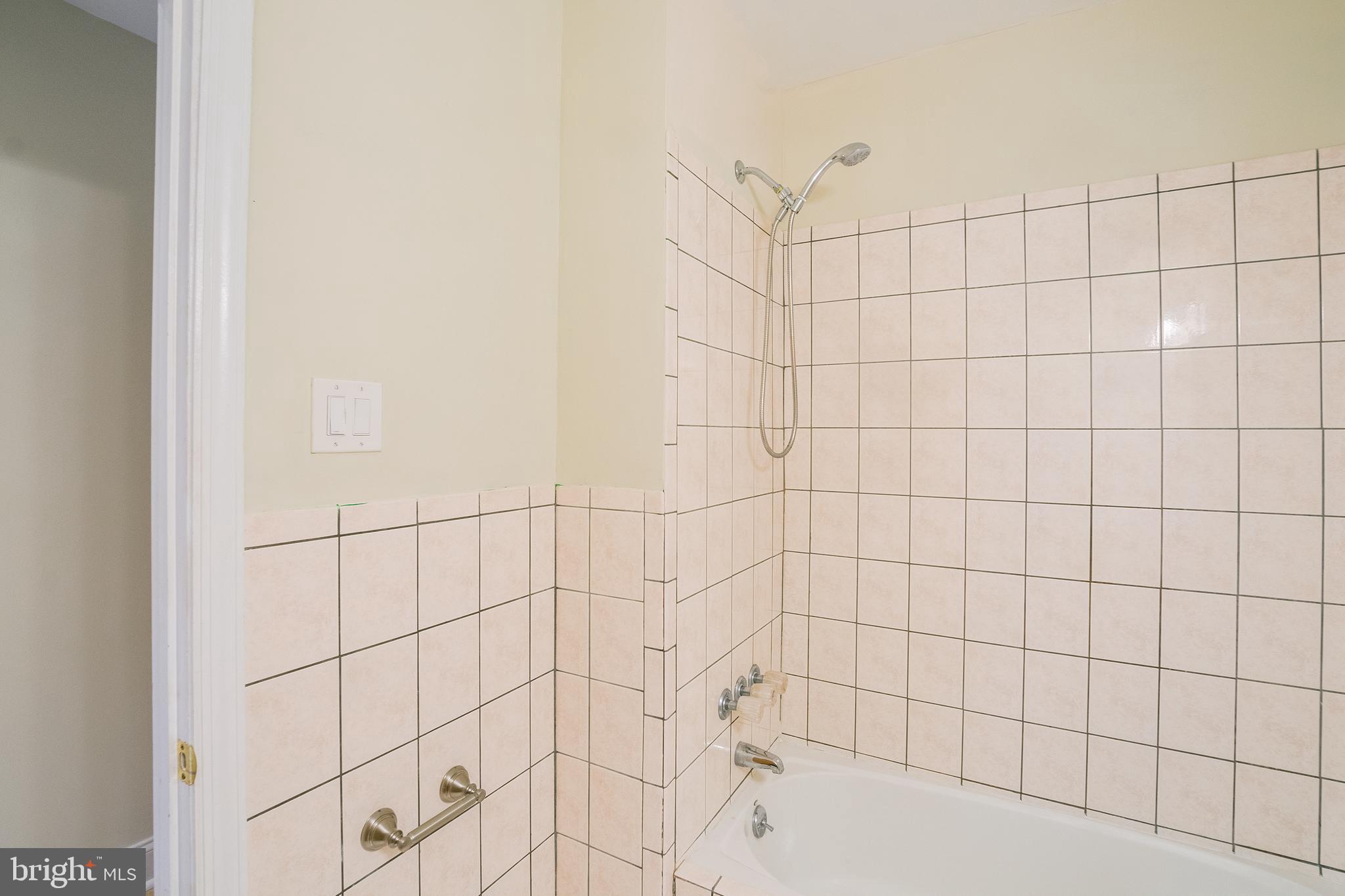 PHILADELPHIA (SOUTH) - Residential Lease