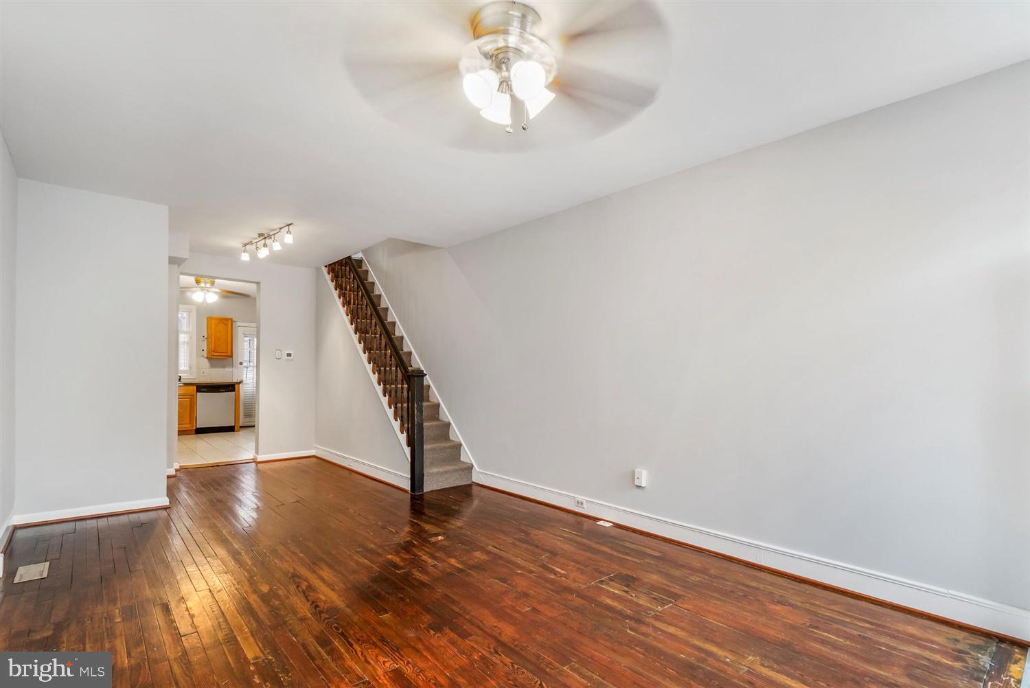 GREEKTOWN - Residential