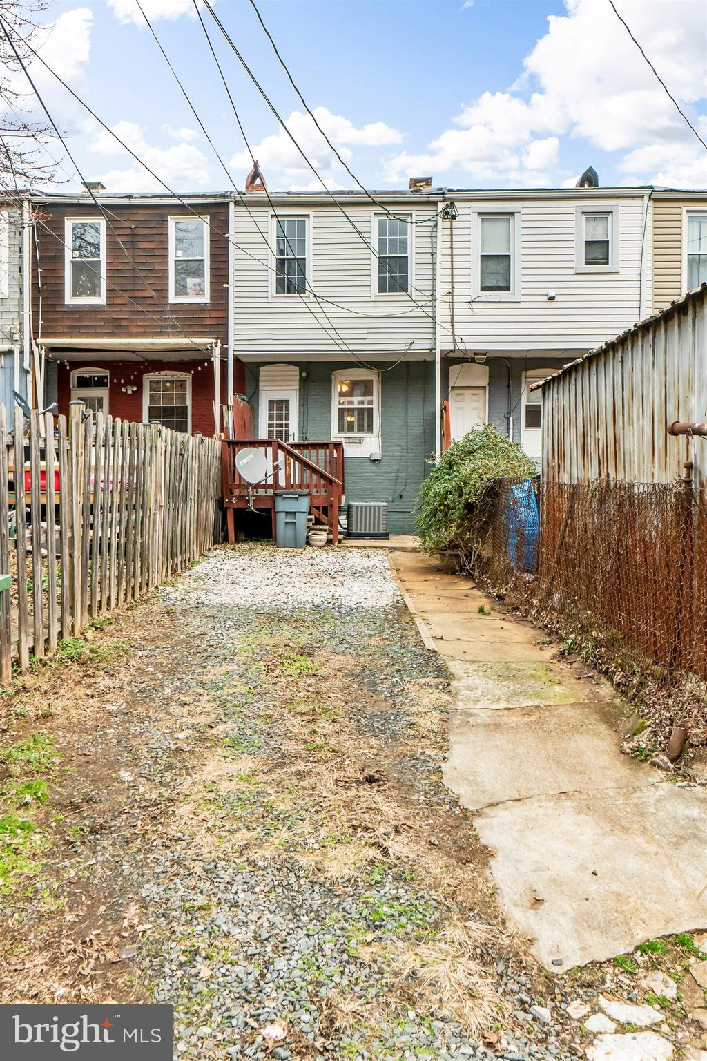 GREEKTOWN - Residential