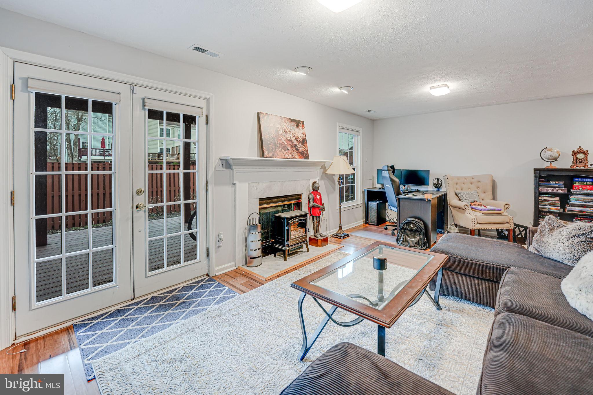 LIFESTYLE AT SULLY STATION - Residential