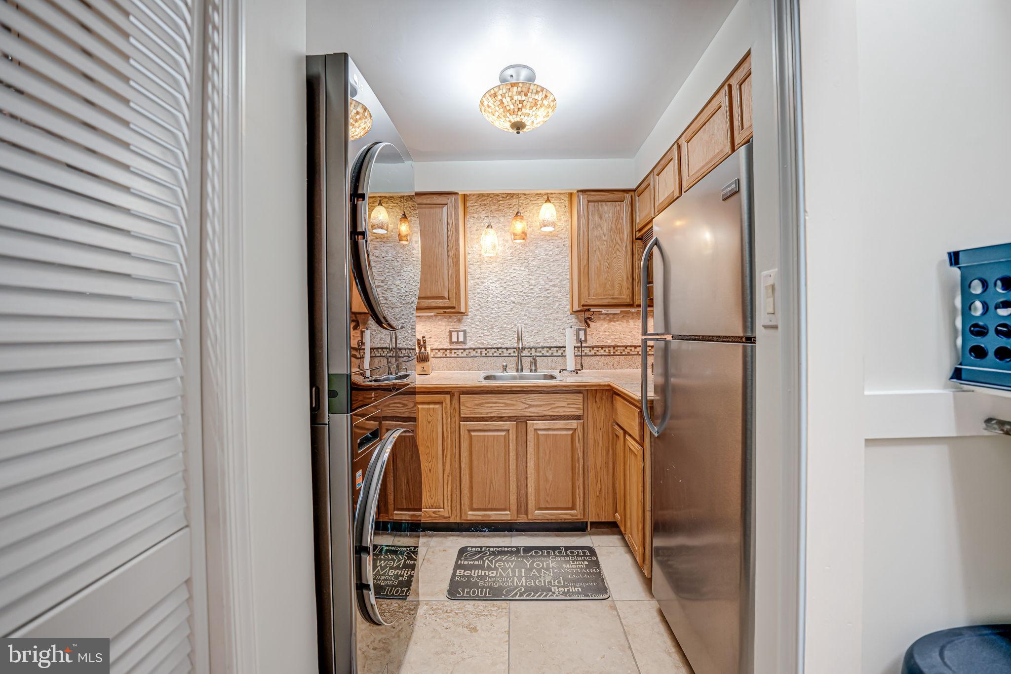 LIFESTYLE AT SULLY STATION - Residential