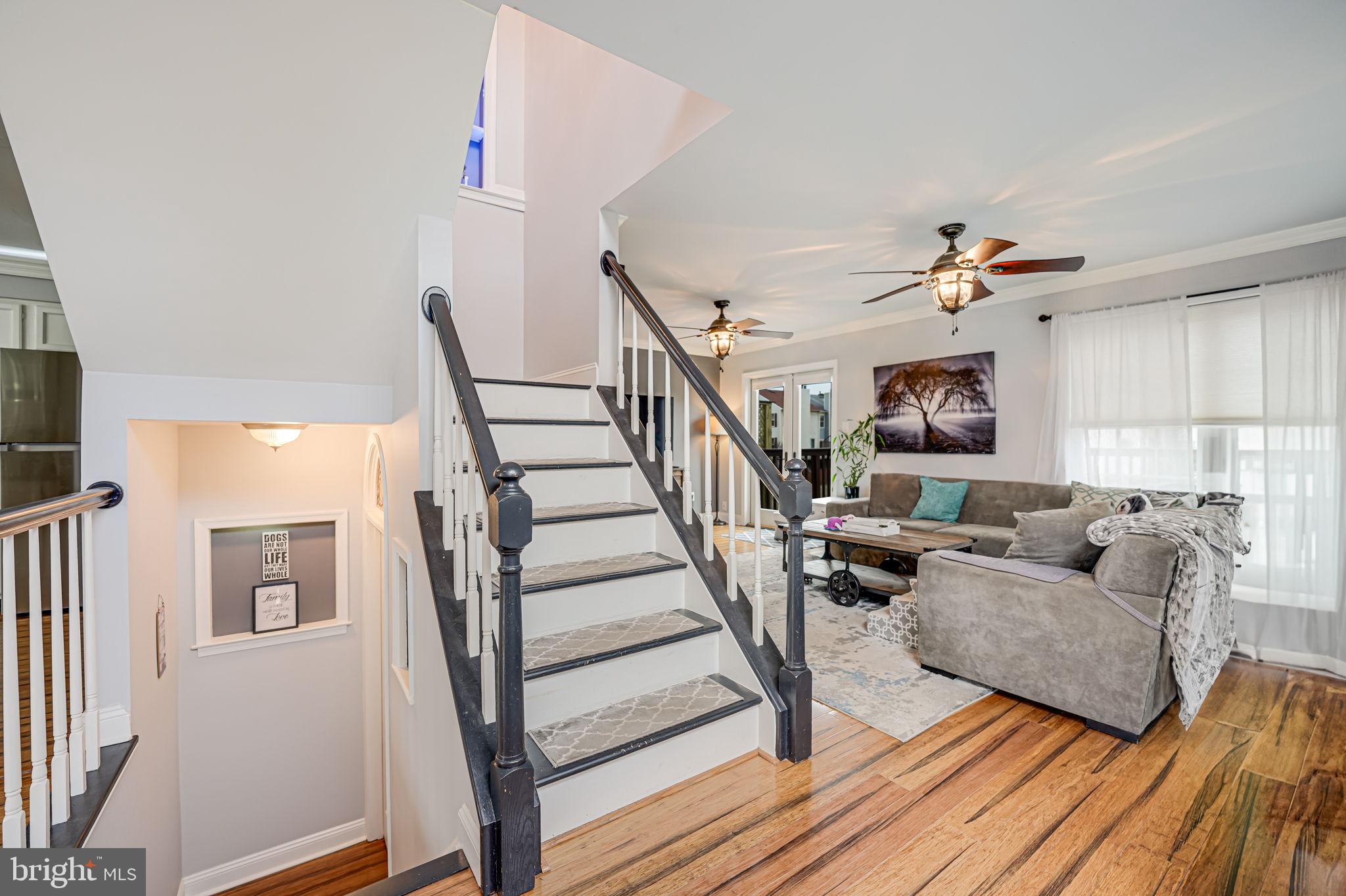 LIFESTYLE AT SULLY STATION - Residential