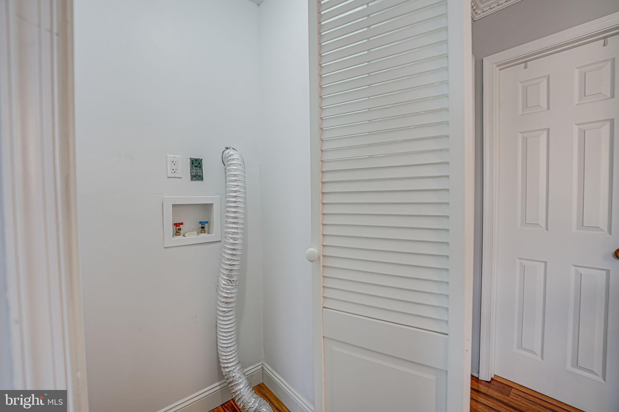 LIFESTYLE AT SULLY STATION - Residential