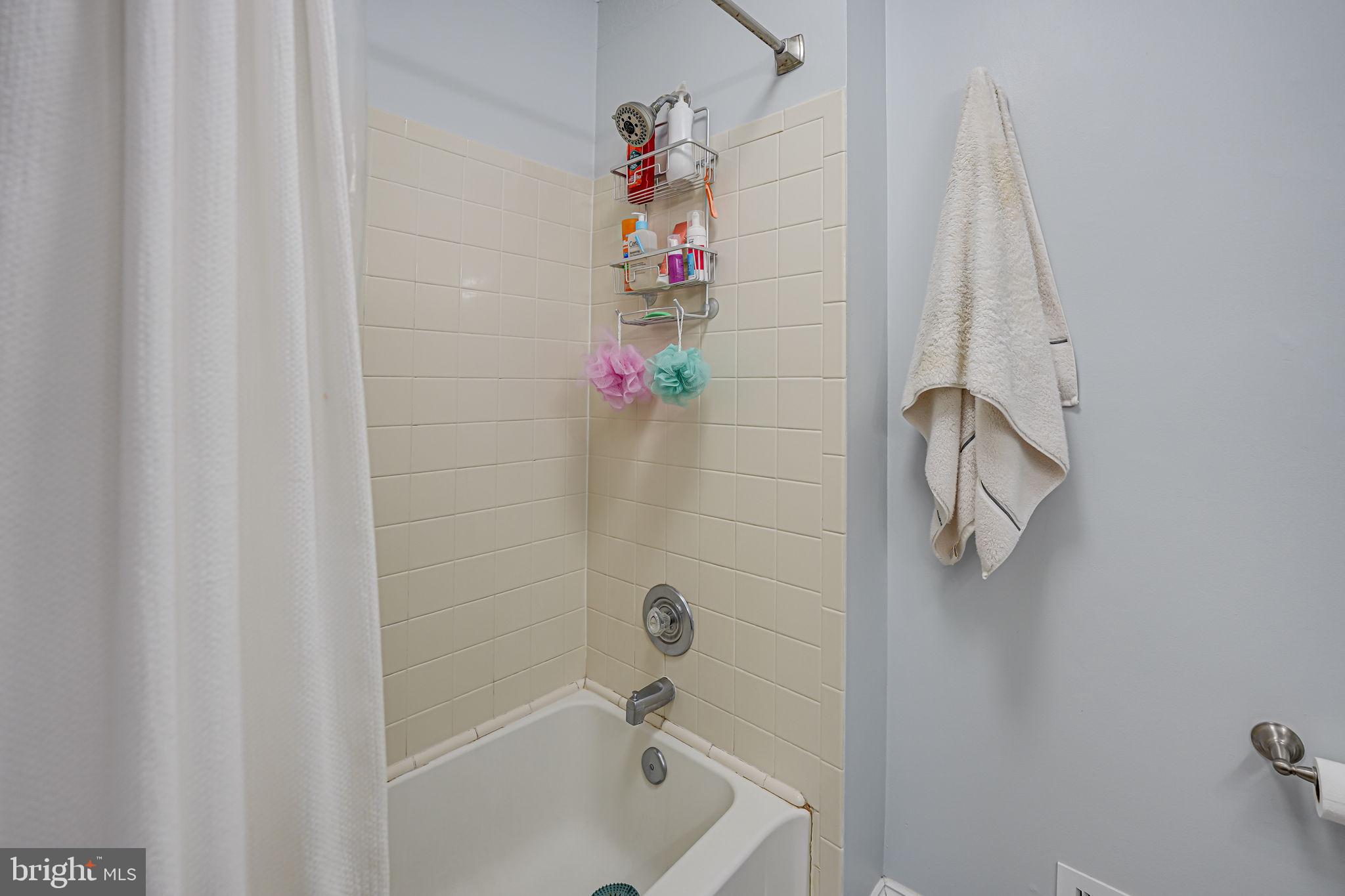 LIFESTYLE AT SULLY STATION - Residential