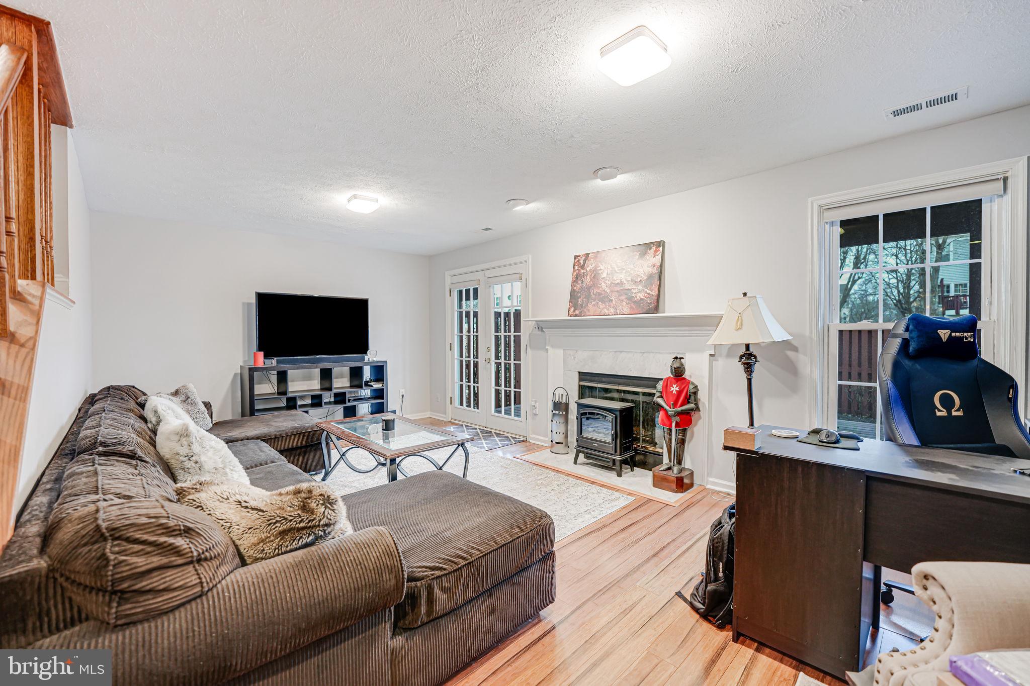 LIFESTYLE AT SULLY STATION - Residential