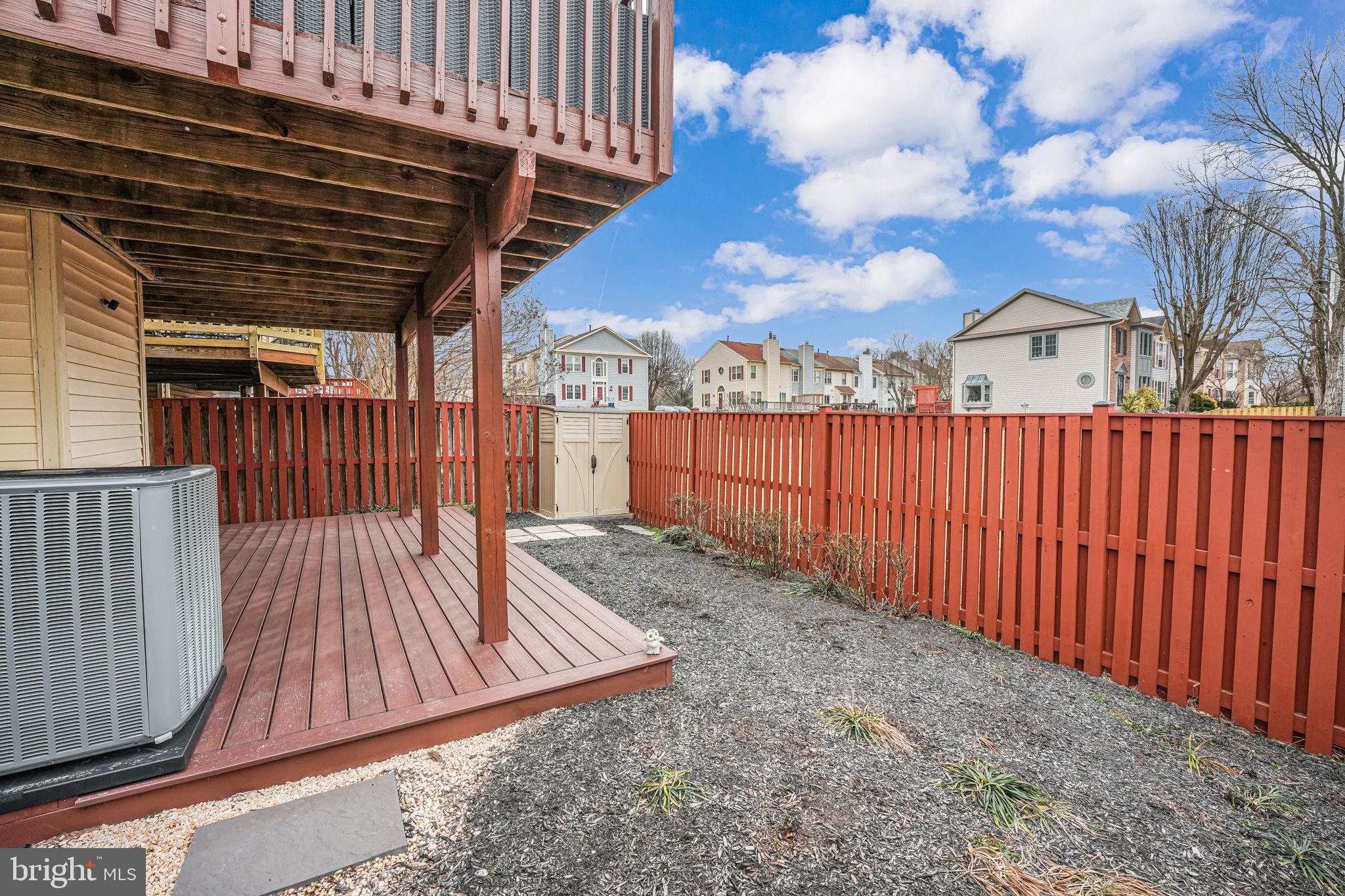 LIFESTYLE AT SULLY STATION - Residential