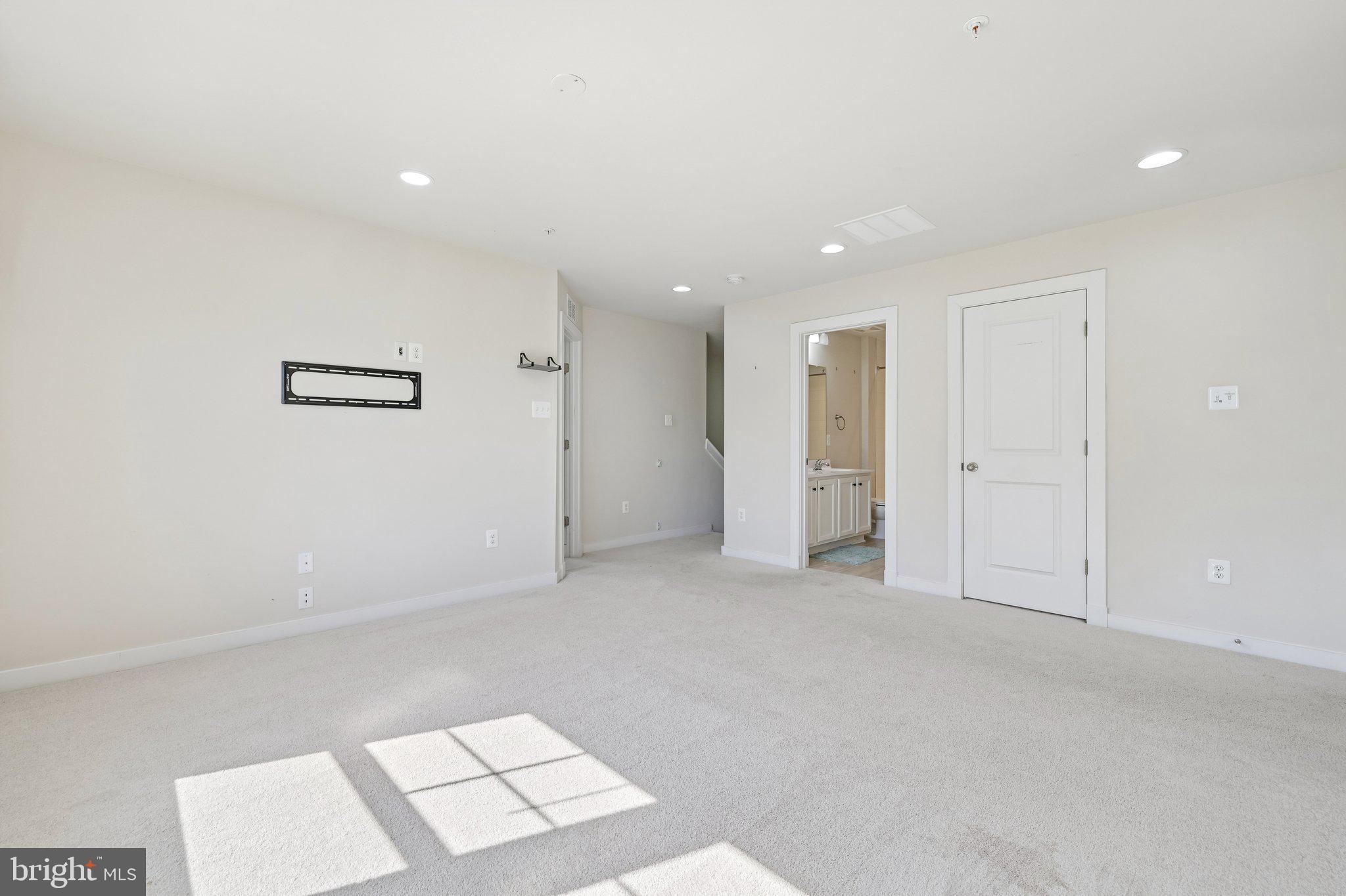 TUSCARORA CREEK - Residential