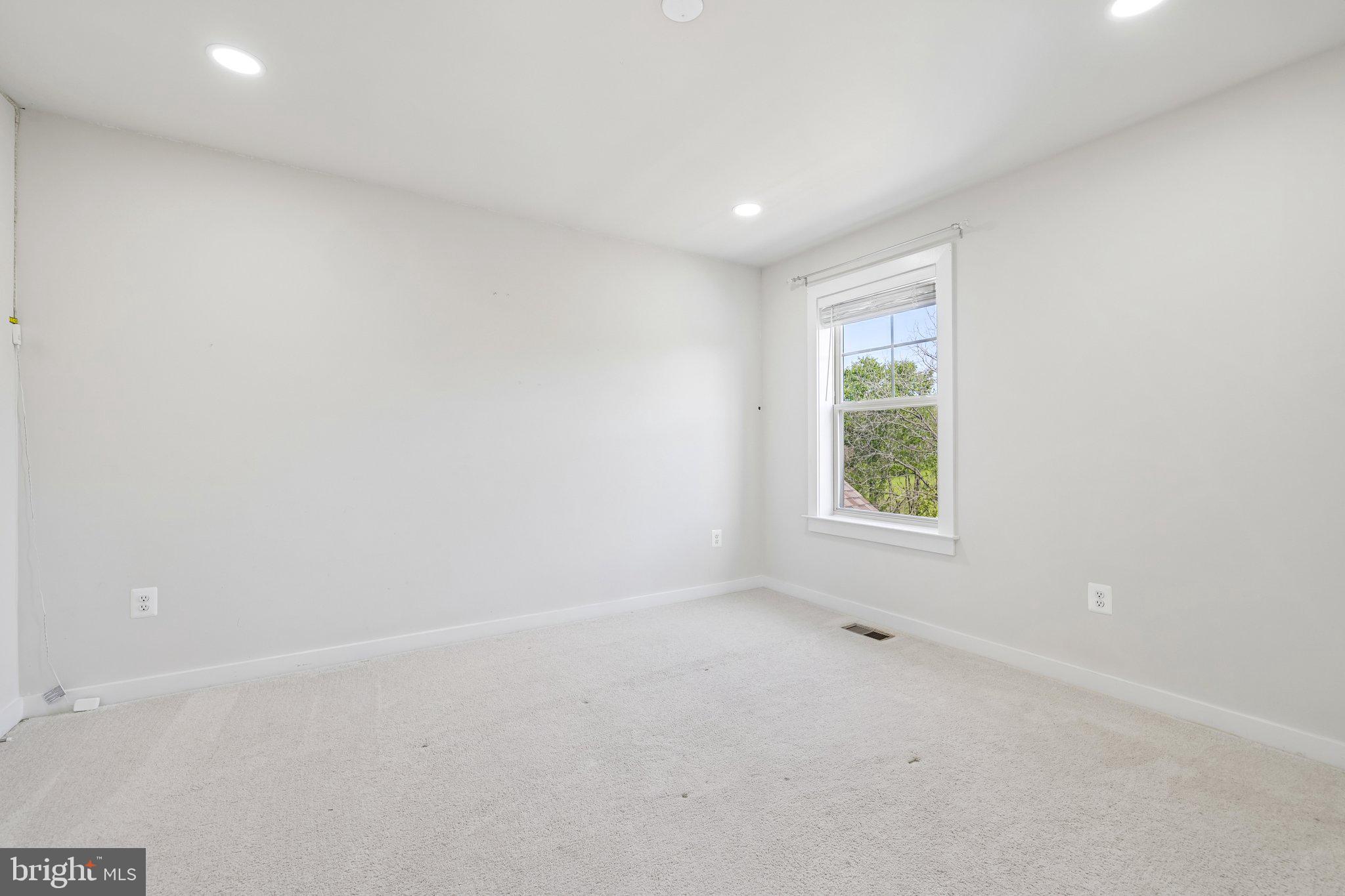 TUSCARORA CREEK - Residential