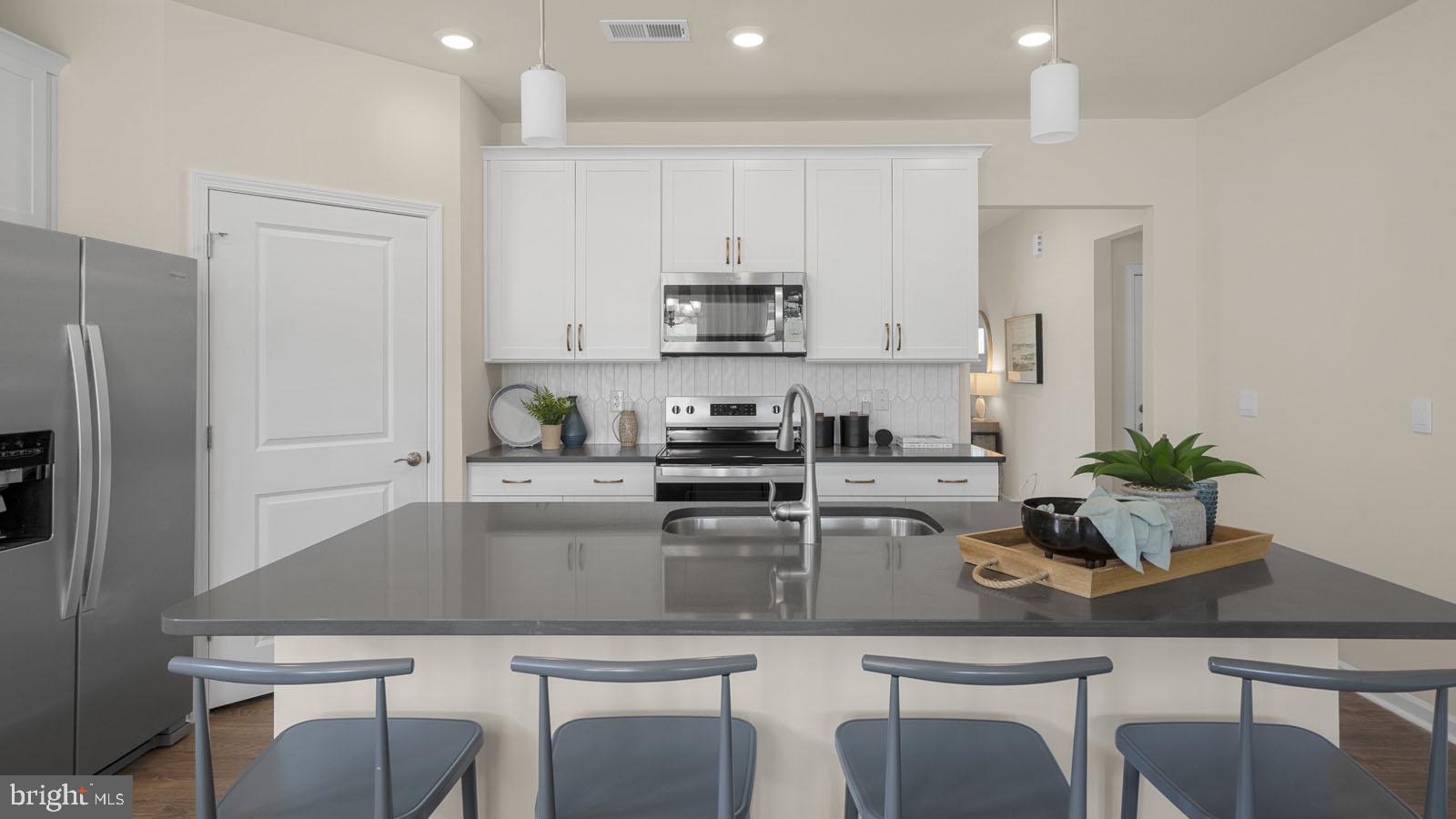 WILLOW RUN - Residential