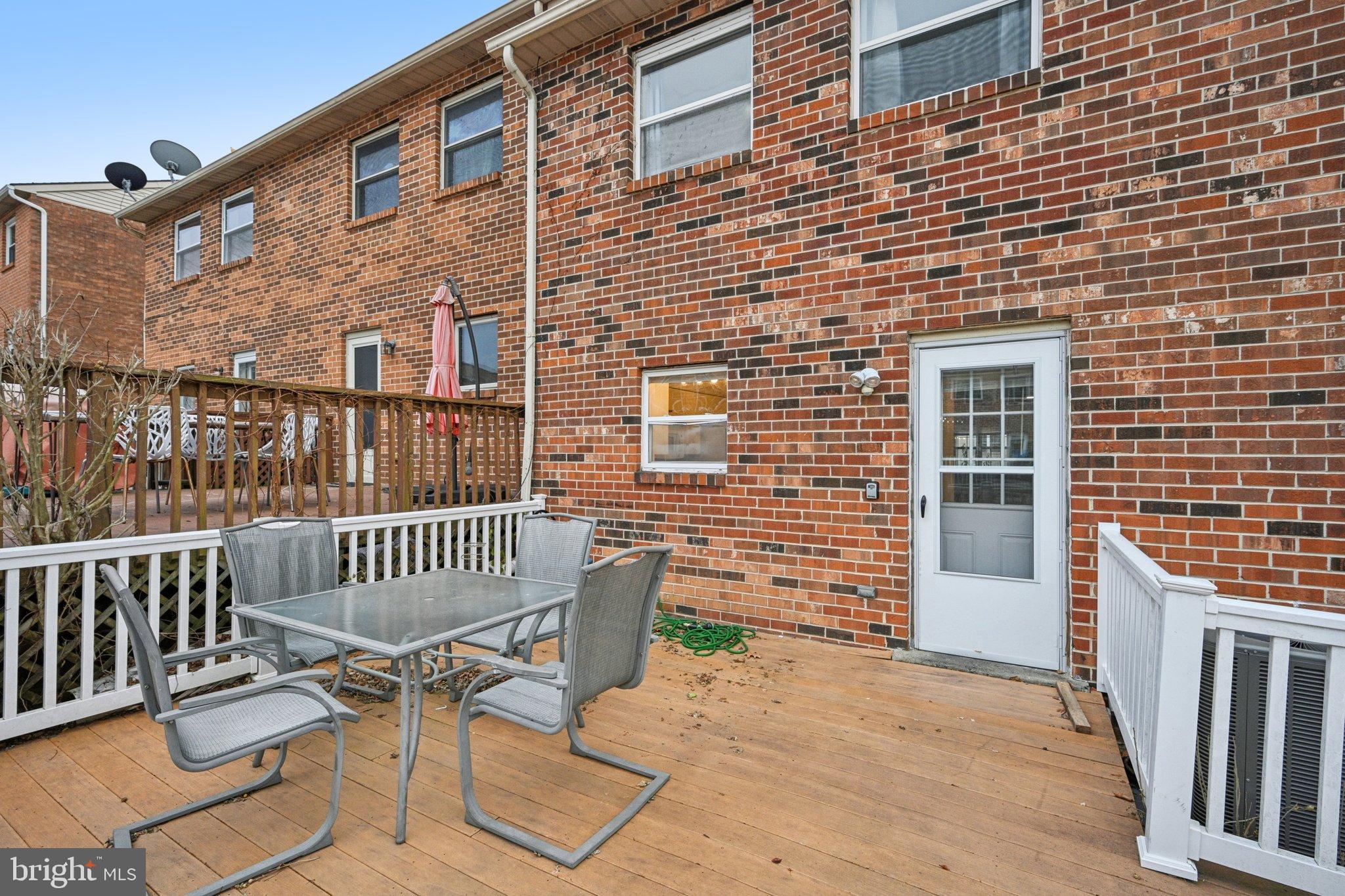 BRYN ERIN - Residential Lease