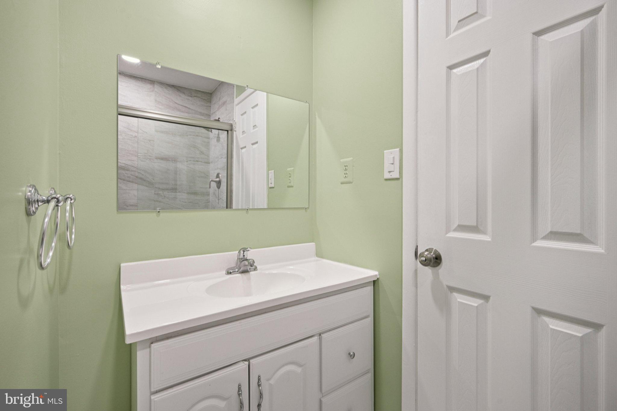 BRYN ERIN - Residential Lease