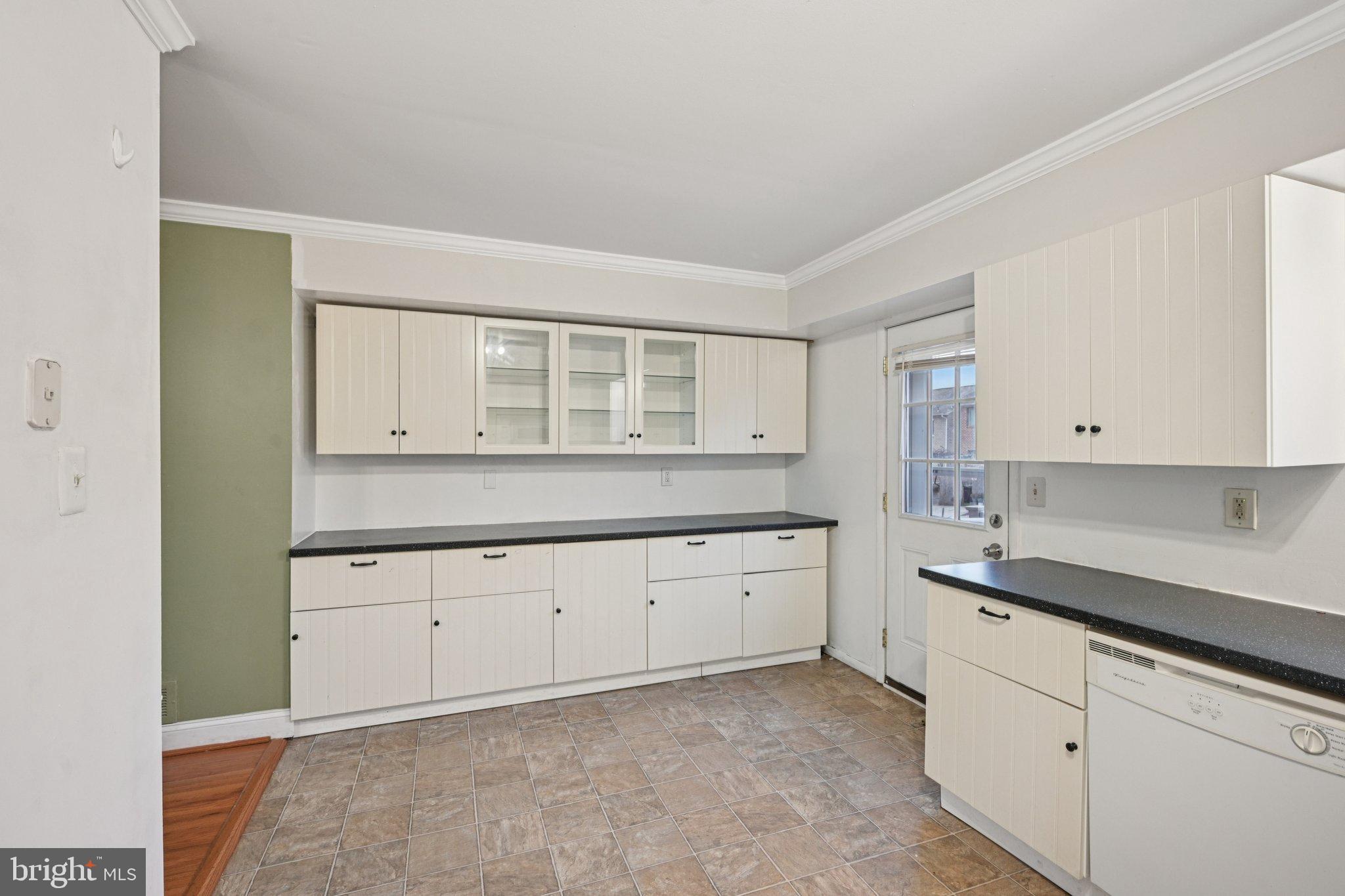 BRYN ERIN - Residential Lease