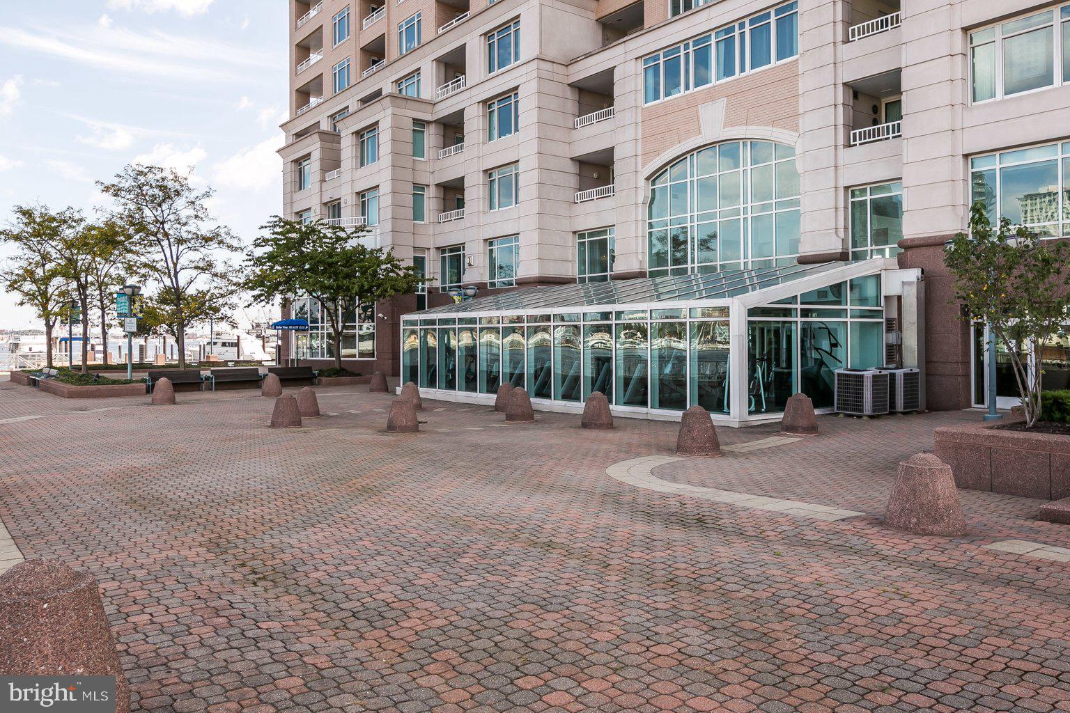 HARBORVIEW TOWERS - Residential