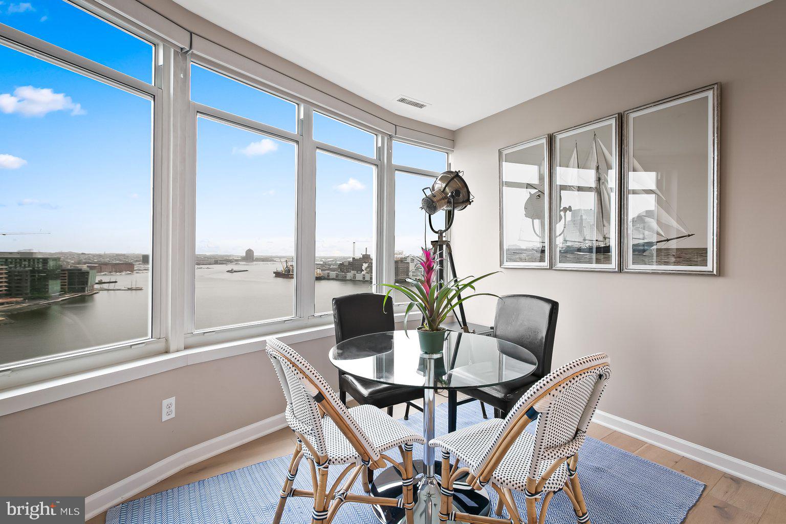 HARBORVIEW TOWERS - Residential