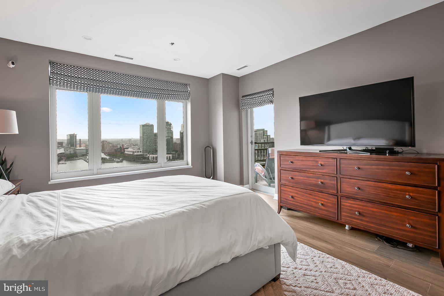 HARBORVIEW TOWERS - Residential