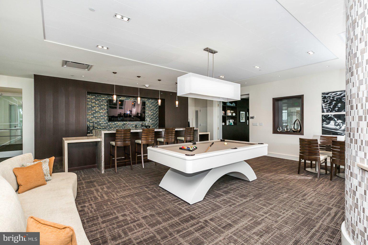 HARBORVIEW TOWERS - Residential