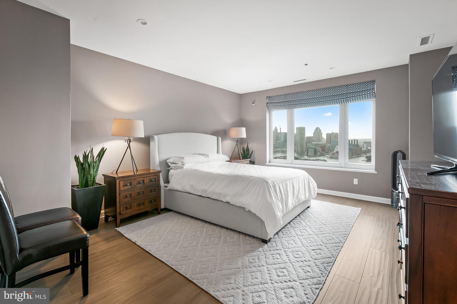 HARBORVIEW TOWERS - Residential