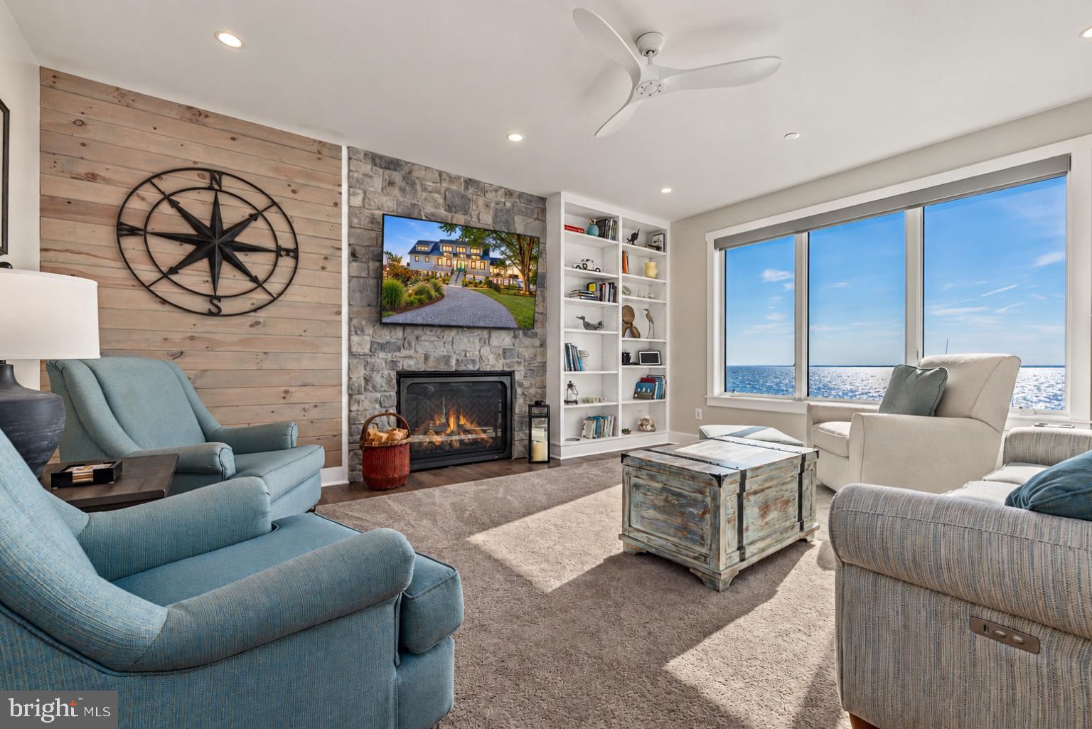 712 BAY DRIVE