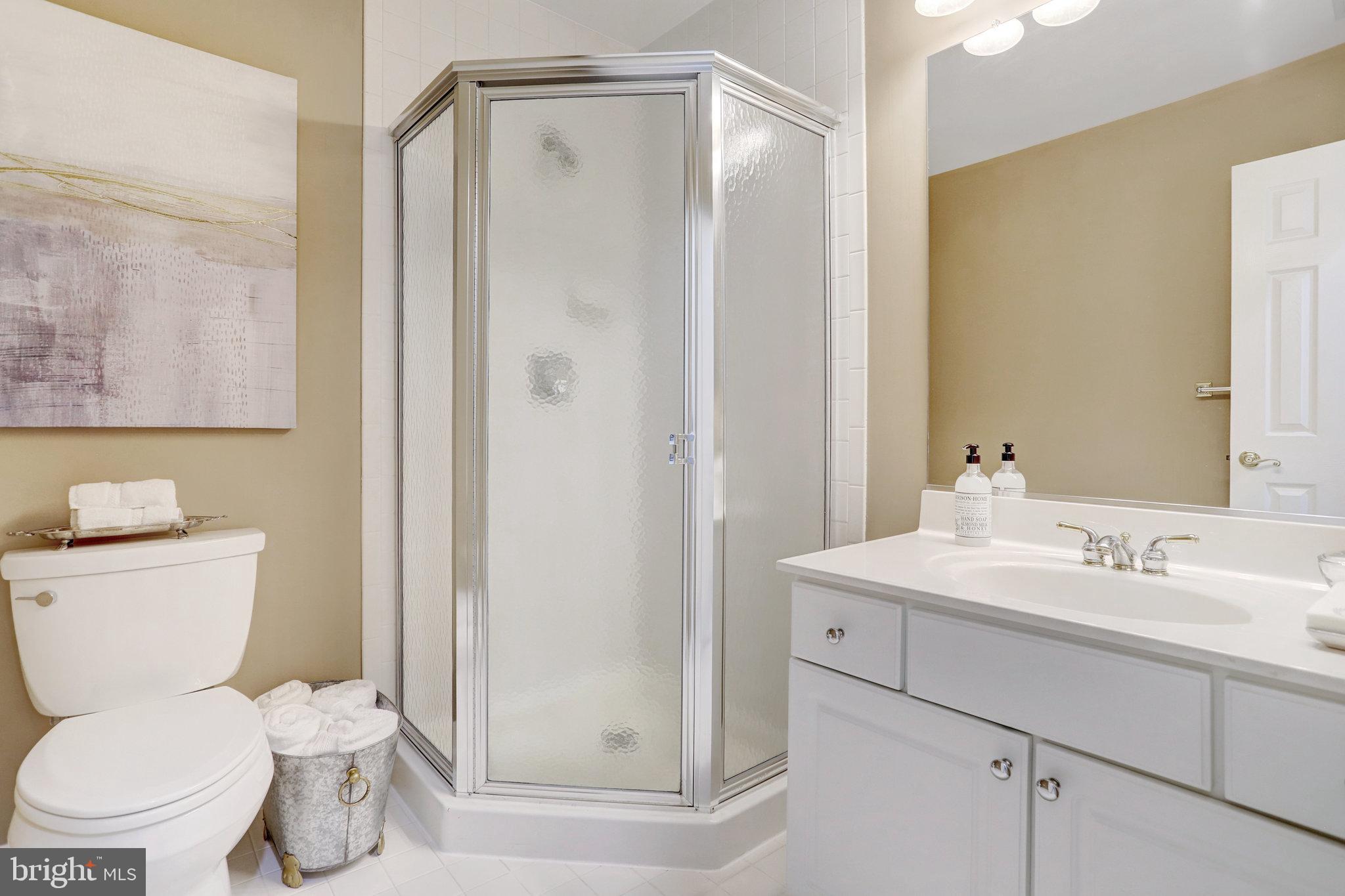 SPY HILL - Residential