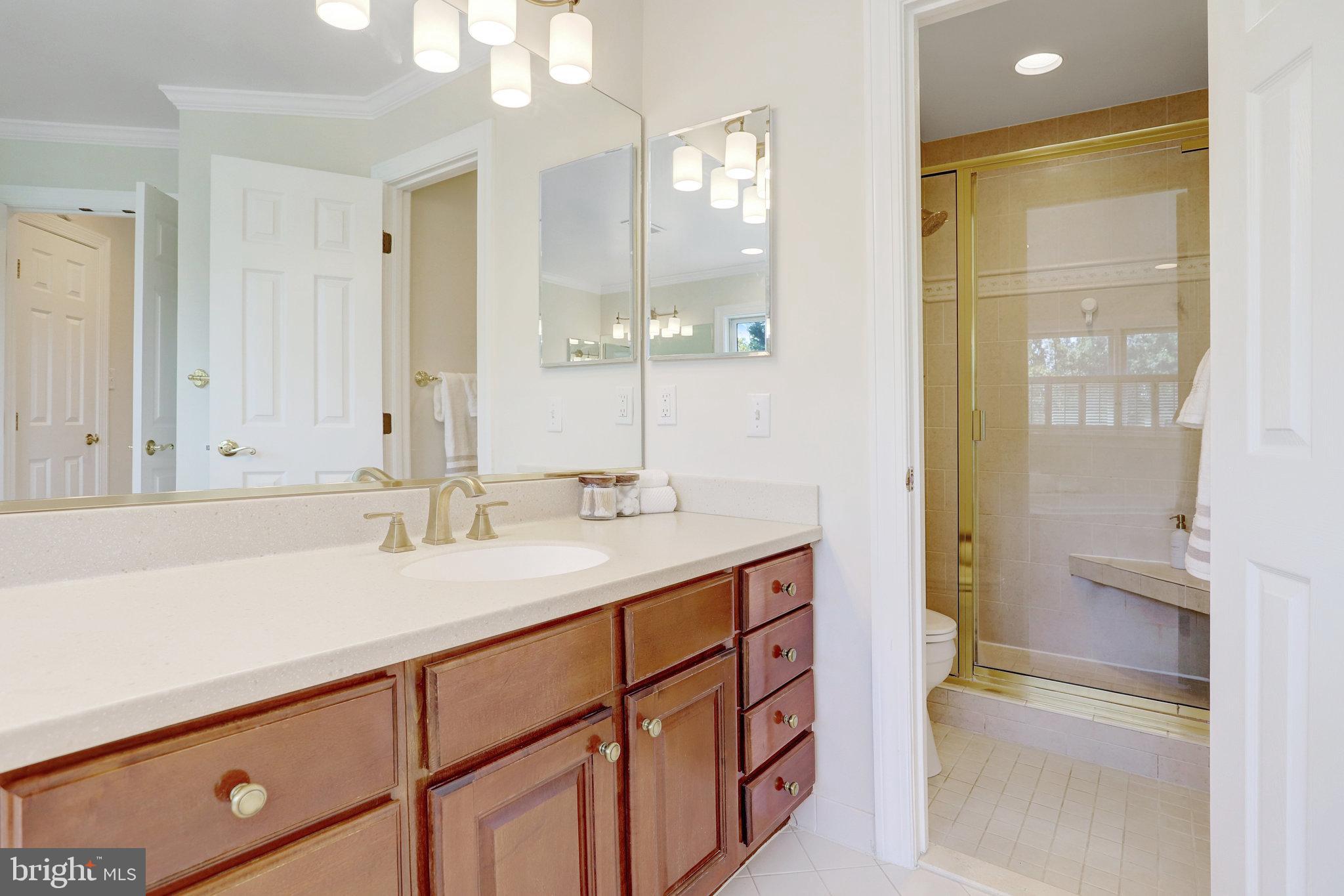 SPY HILL - Residential