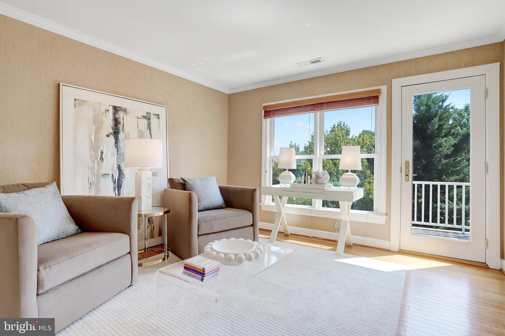 SPY HILL - Residential