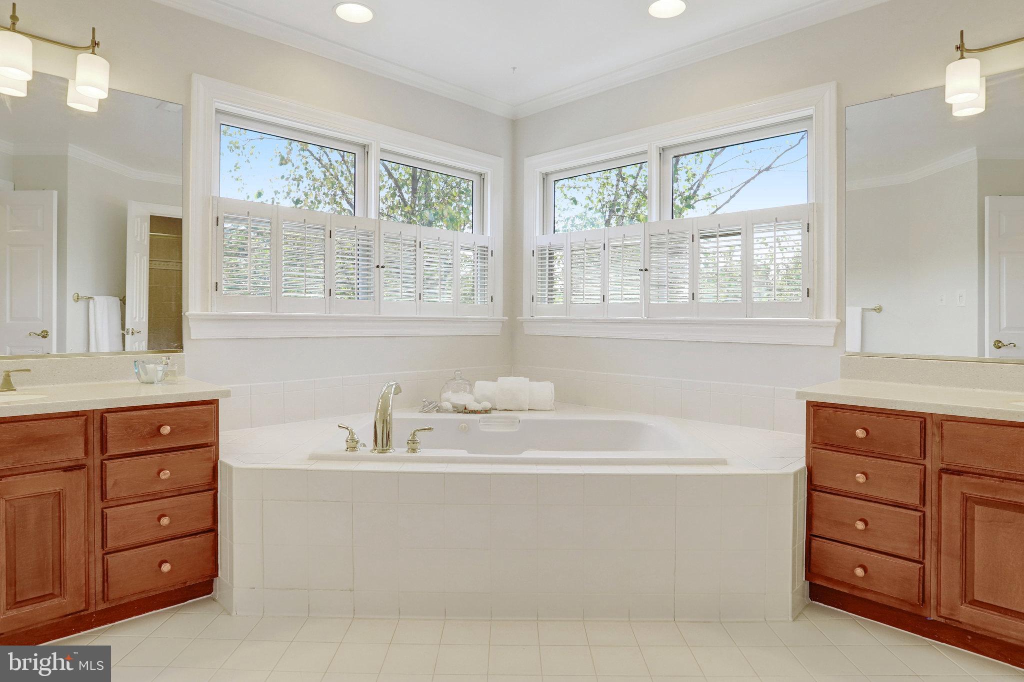 SPY HILL - Residential