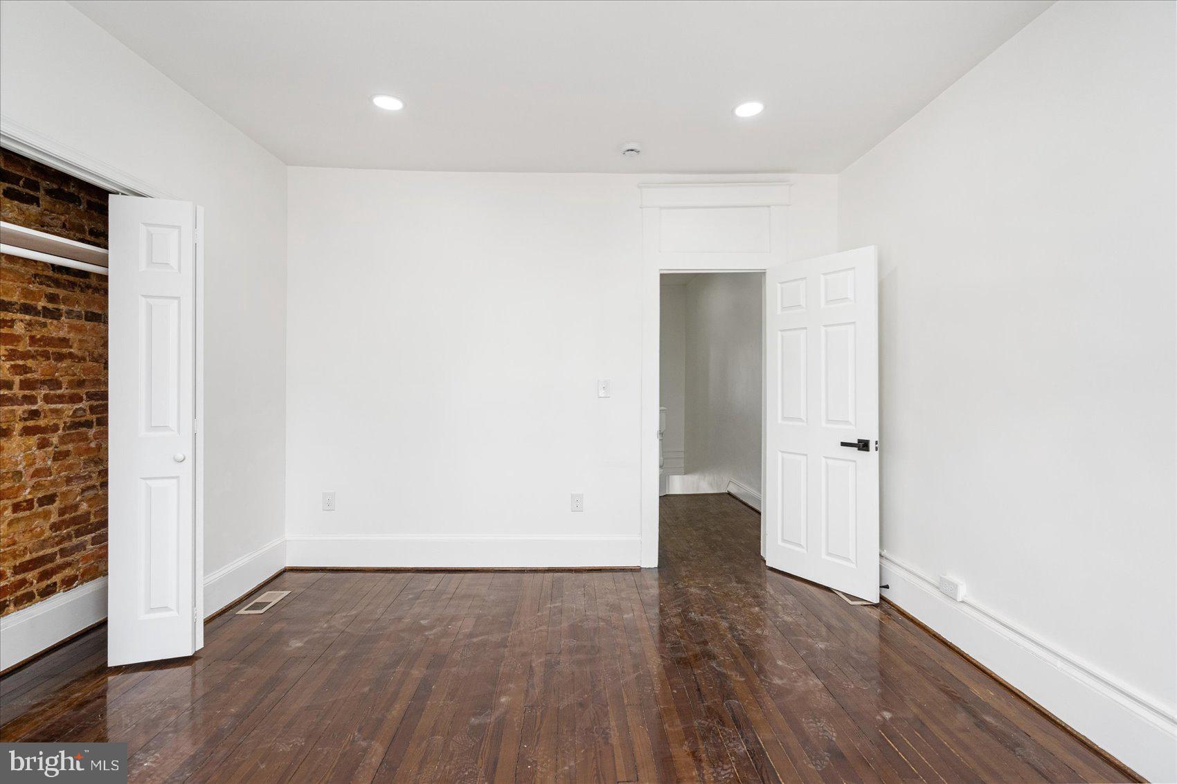 CLIFTON PARK - Residential