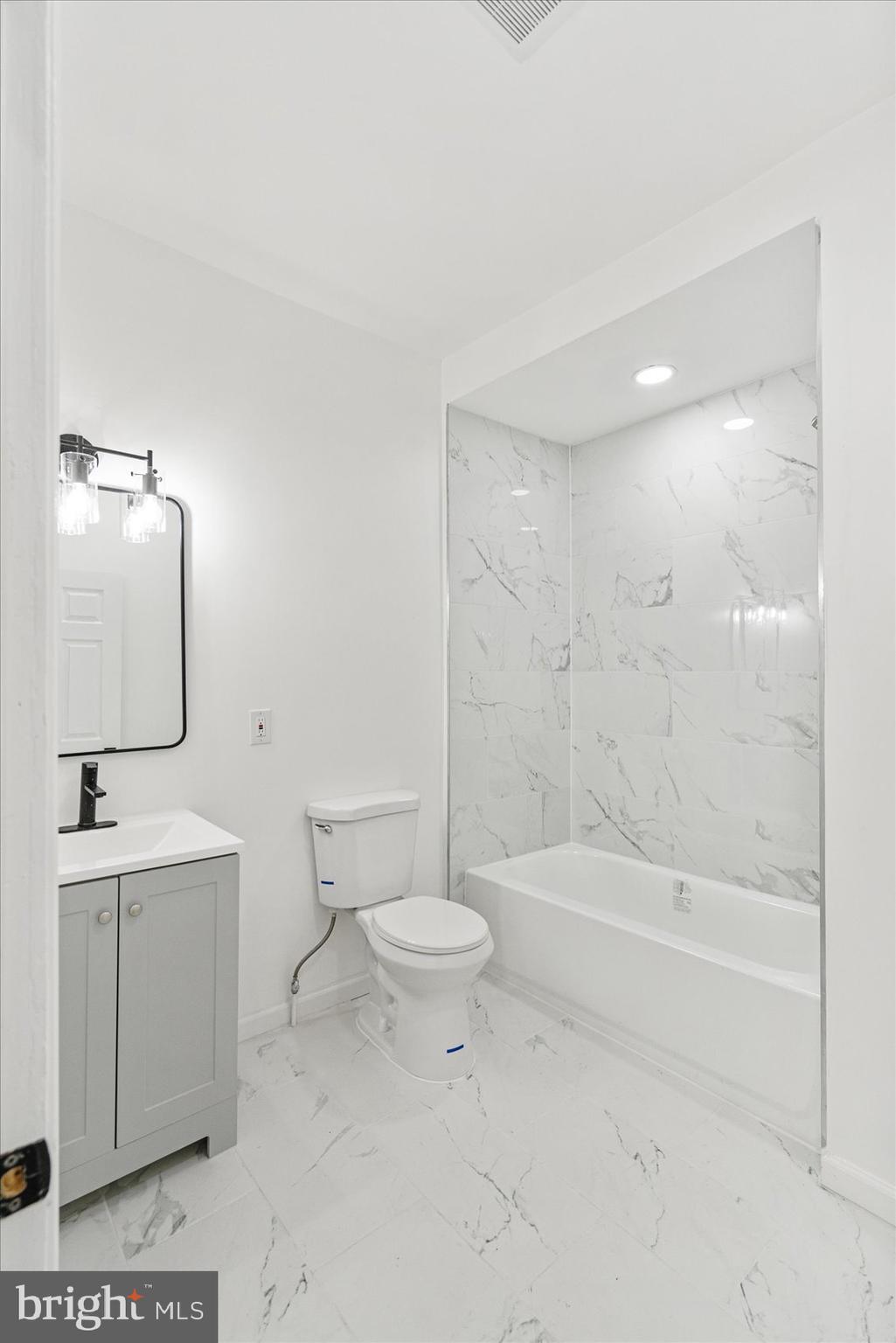 CLIFTON PARK - Residential