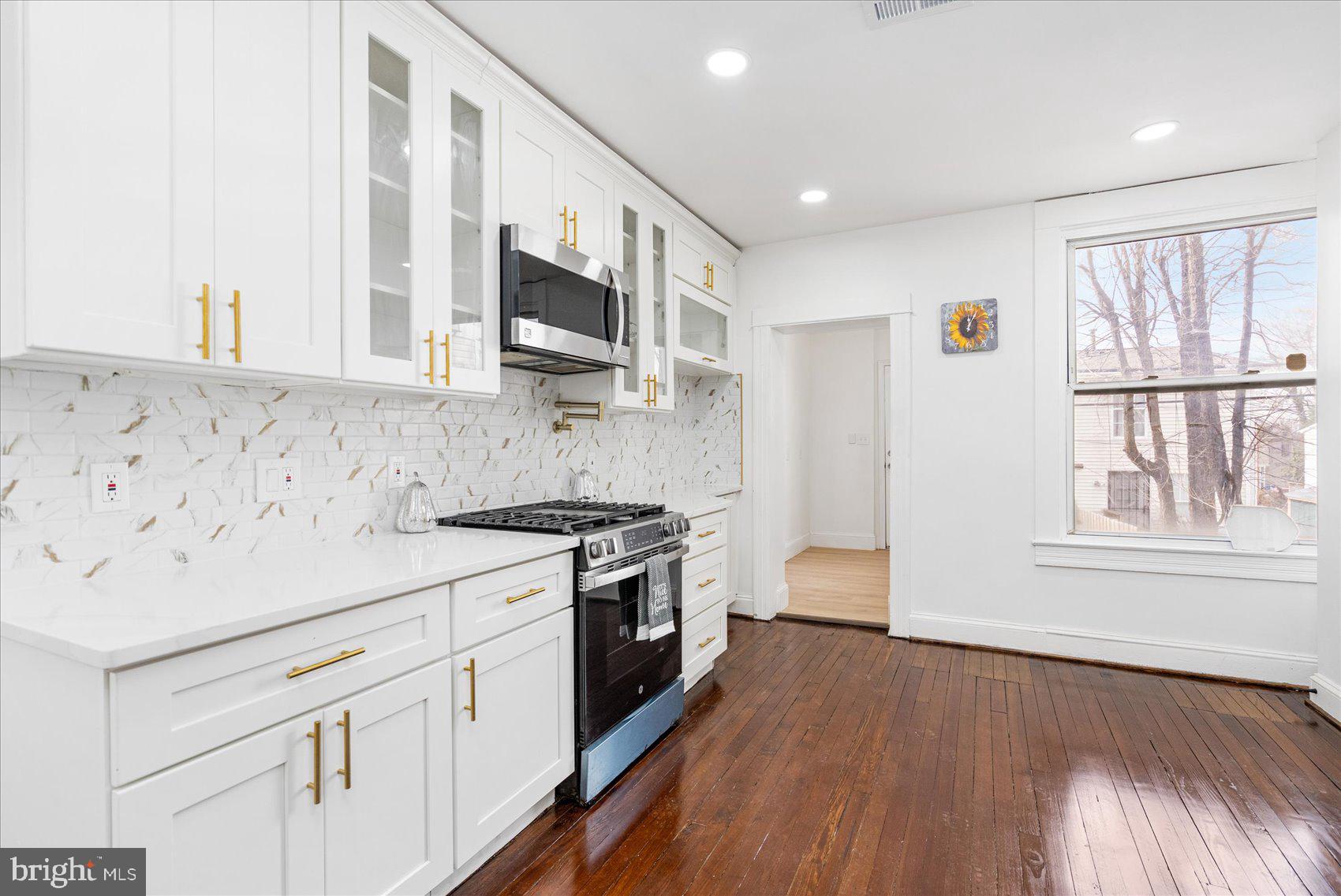CLIFTON PARK - Residential