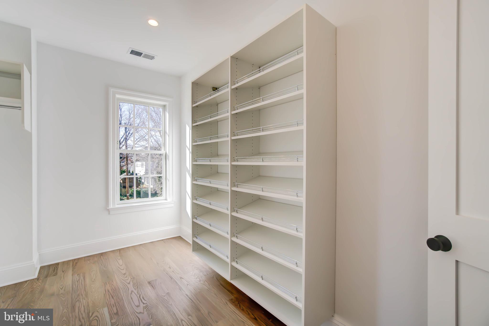 GREENACRES - Residential