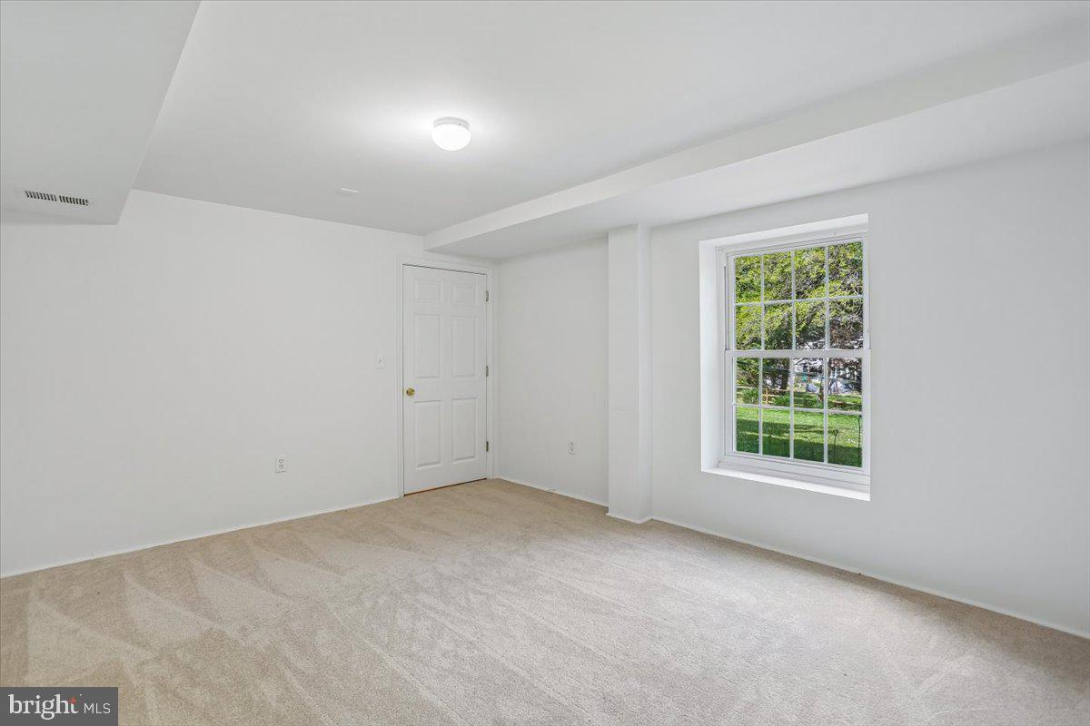 POTOMAC CHASE - Residential