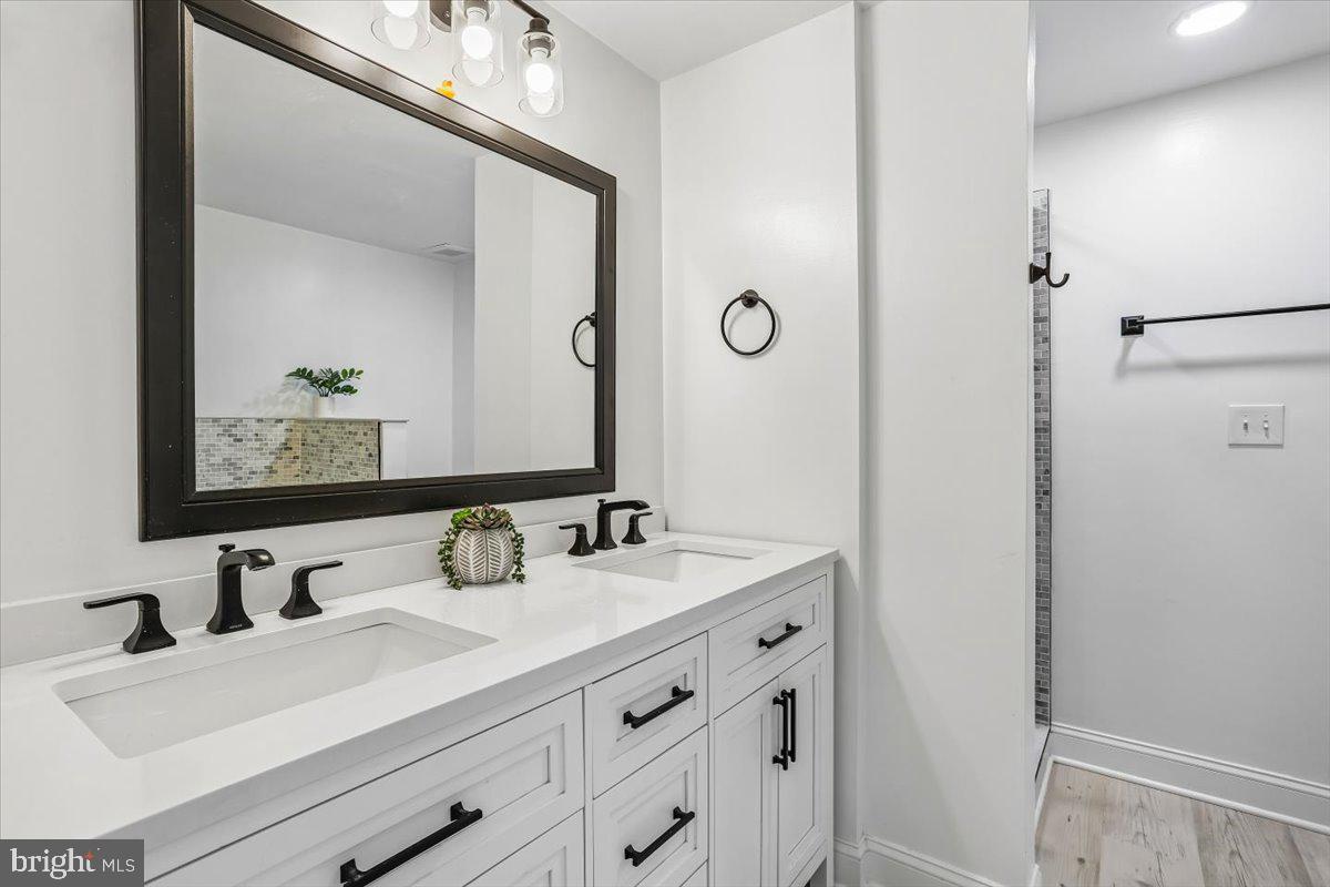 POTOMAC CHASE - Residential