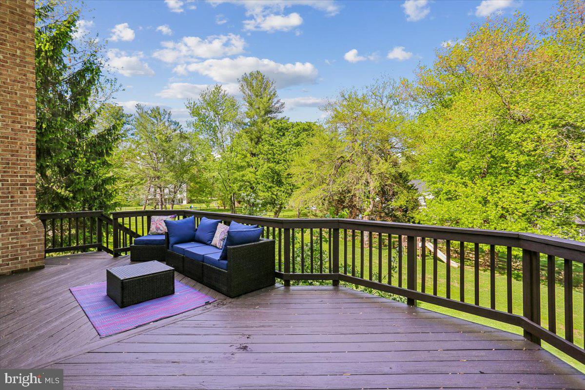 POTOMAC CHASE - Residential