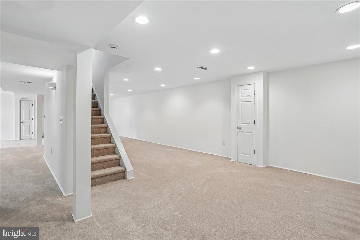 POTOMAC CHASE - Residential