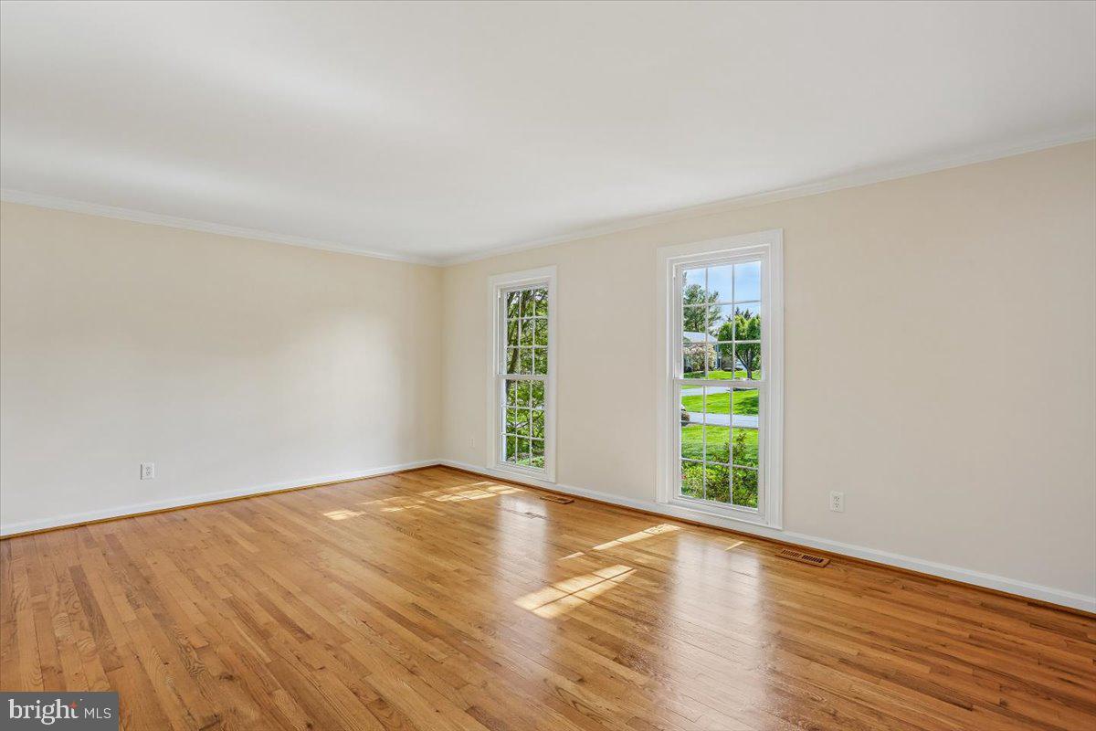 POTOMAC CHASE - Residential